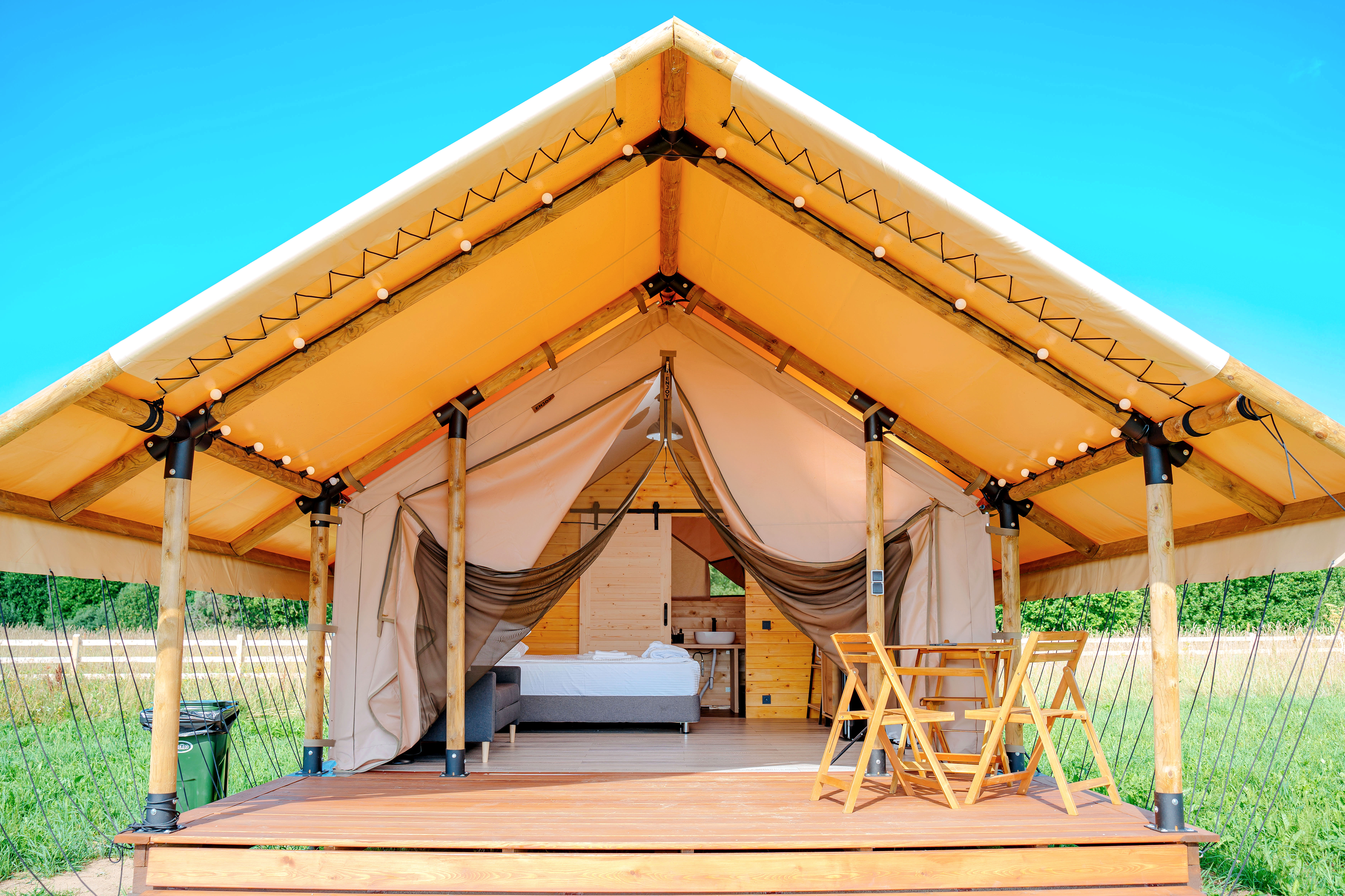 Двухместный номер с 1 кроватью или 2 отдельными кроватями и дополнительной кроватью