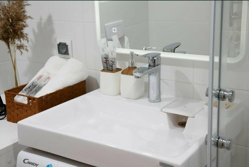 Улучшенные апартаменты с красивым видои