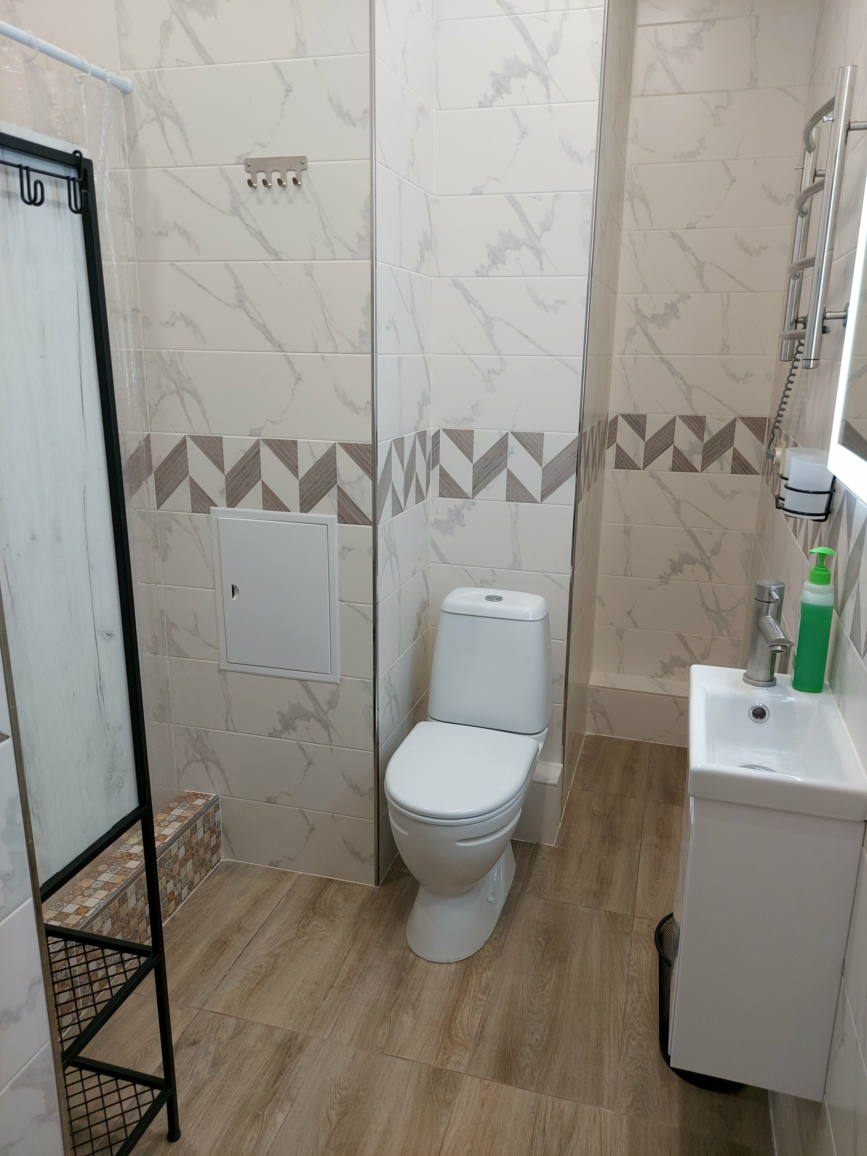 Номер-студия с кроватью размера "king-size" и диван-кроватью