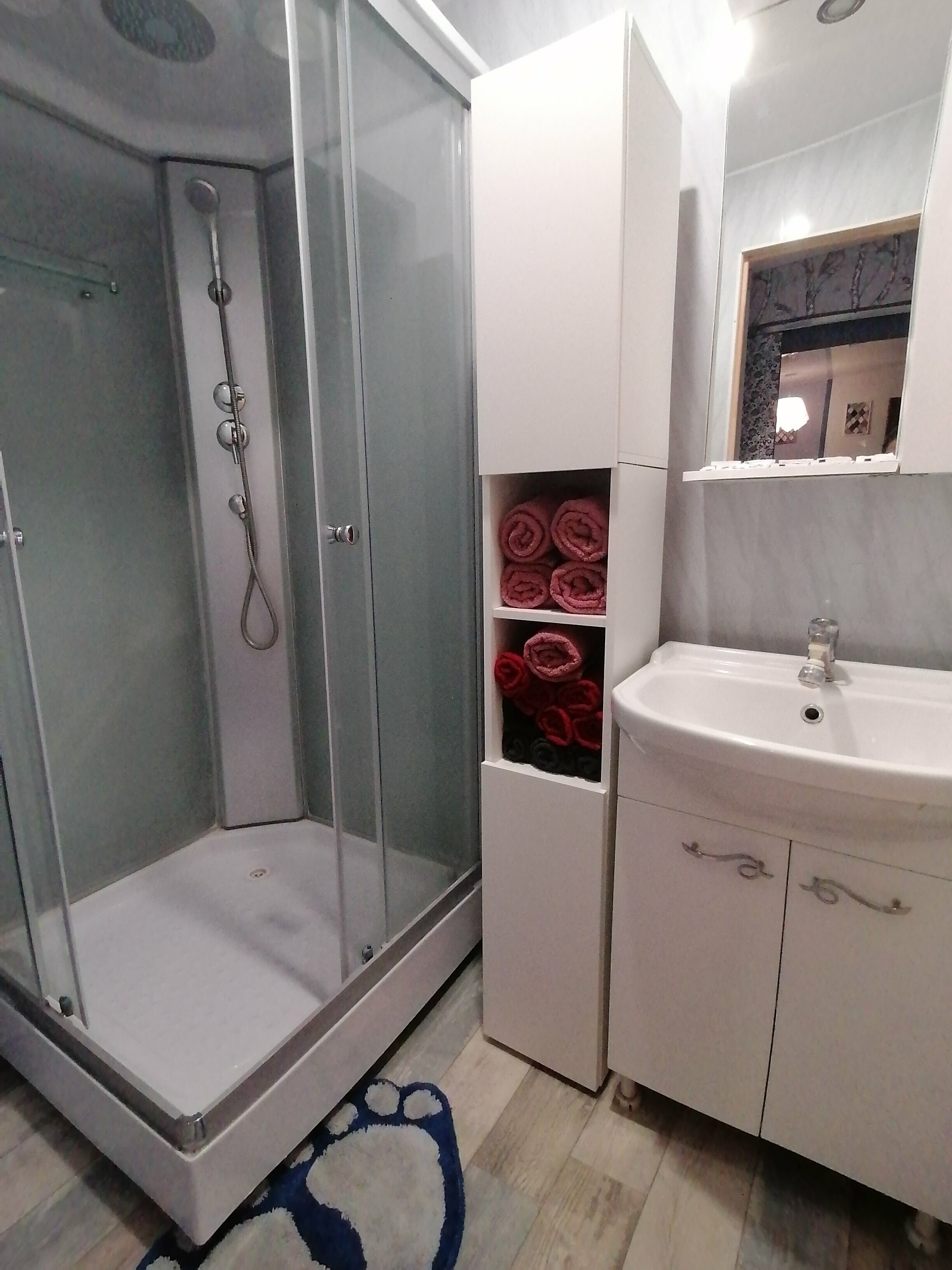 Одноместный номер с общим душем и туалетом