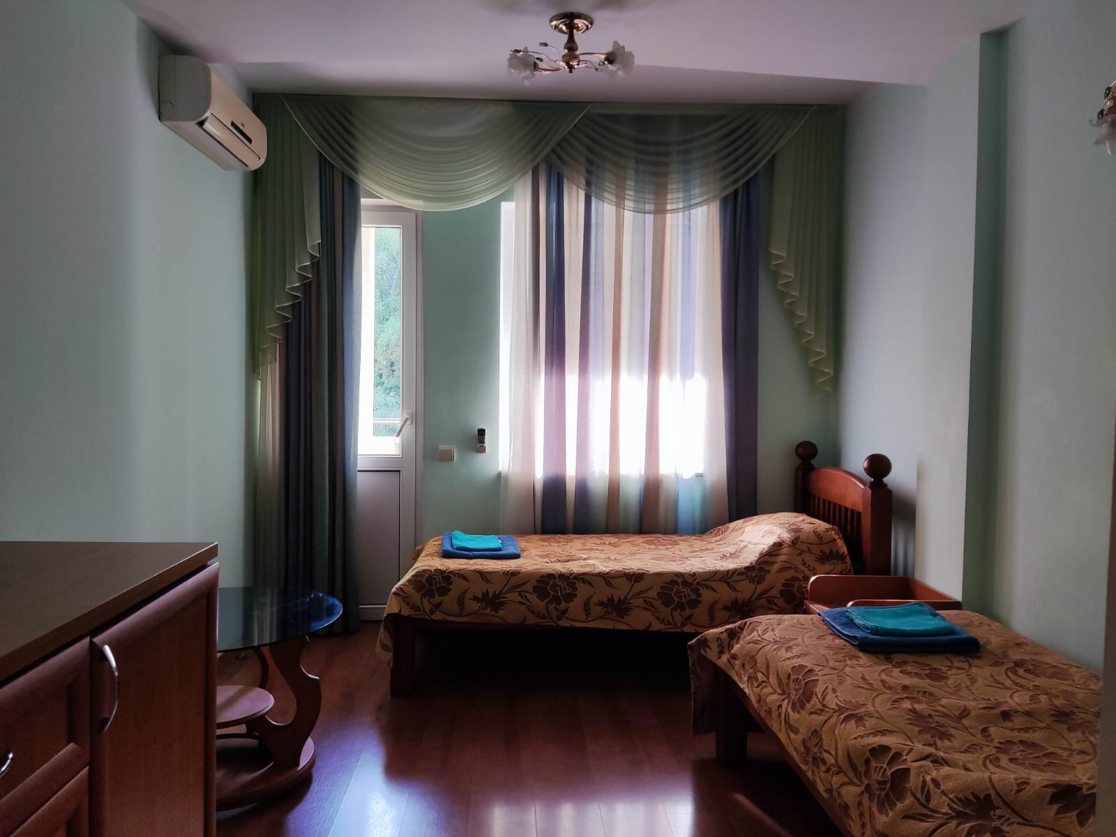 Четырехместный номер с видом на море