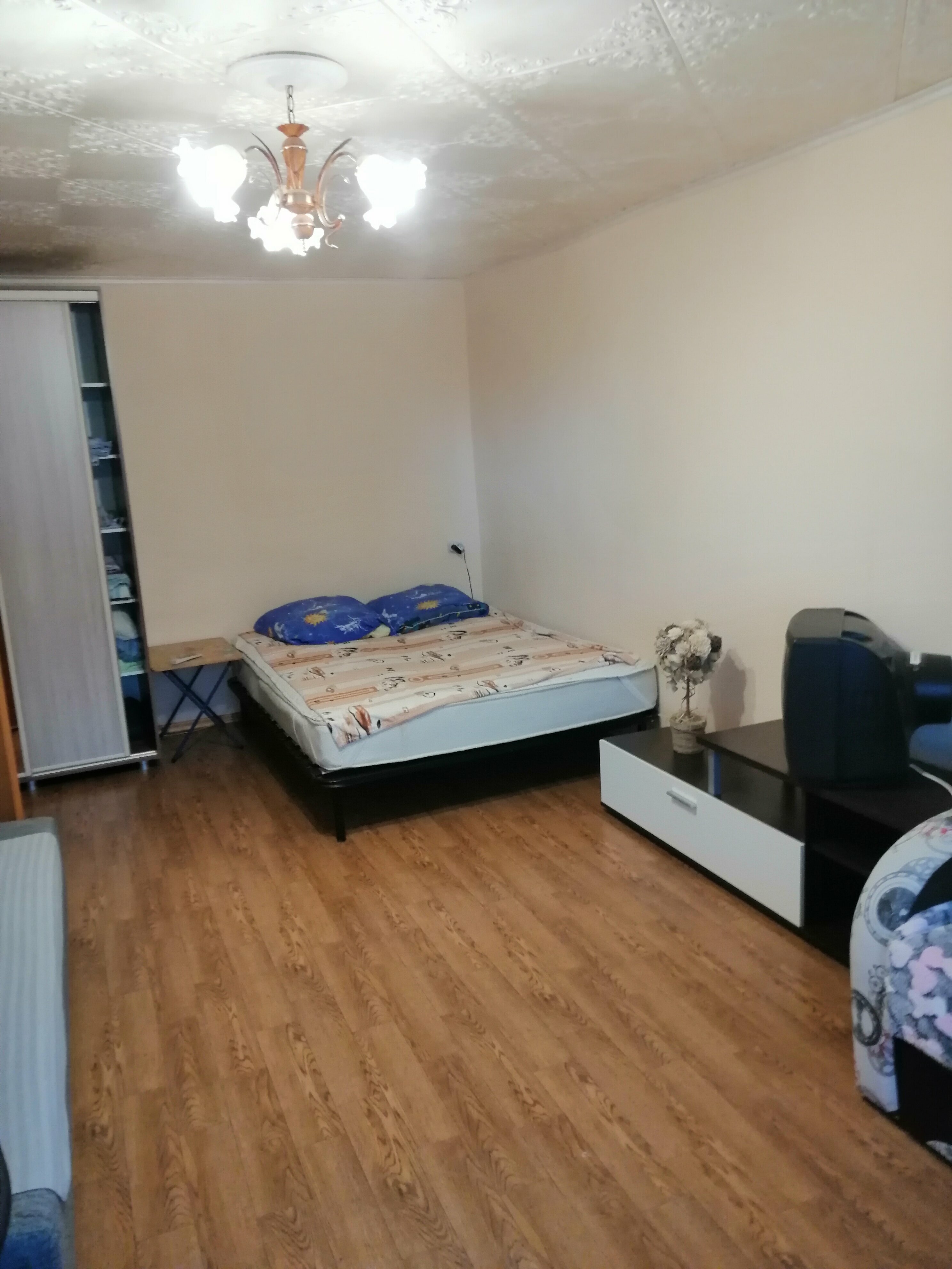 Трехместный номер с собственной ванной комнатой