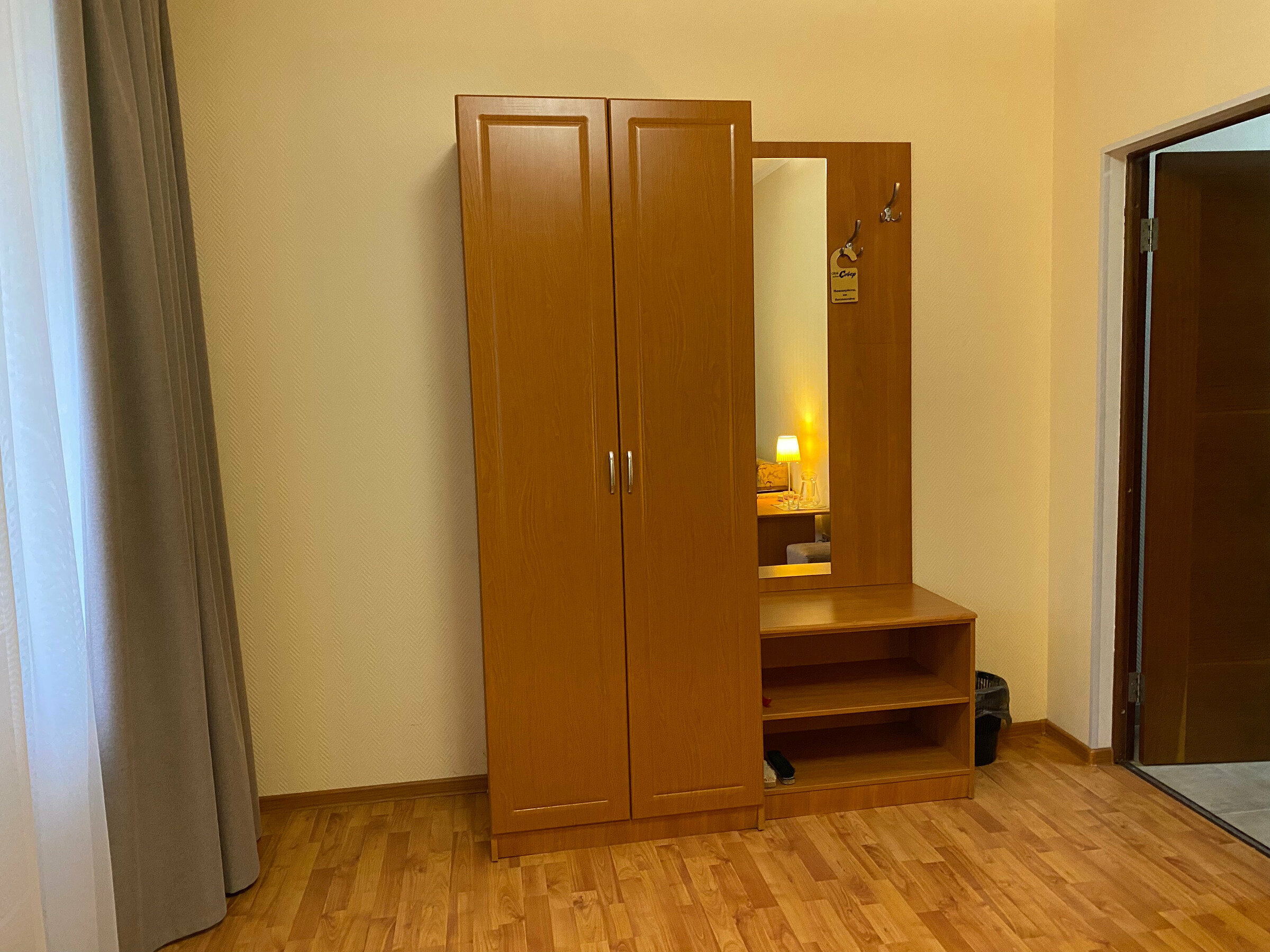 Двухместный номер с 1 кроватью или 2 отдельными кроватями и общей ванной комнатой