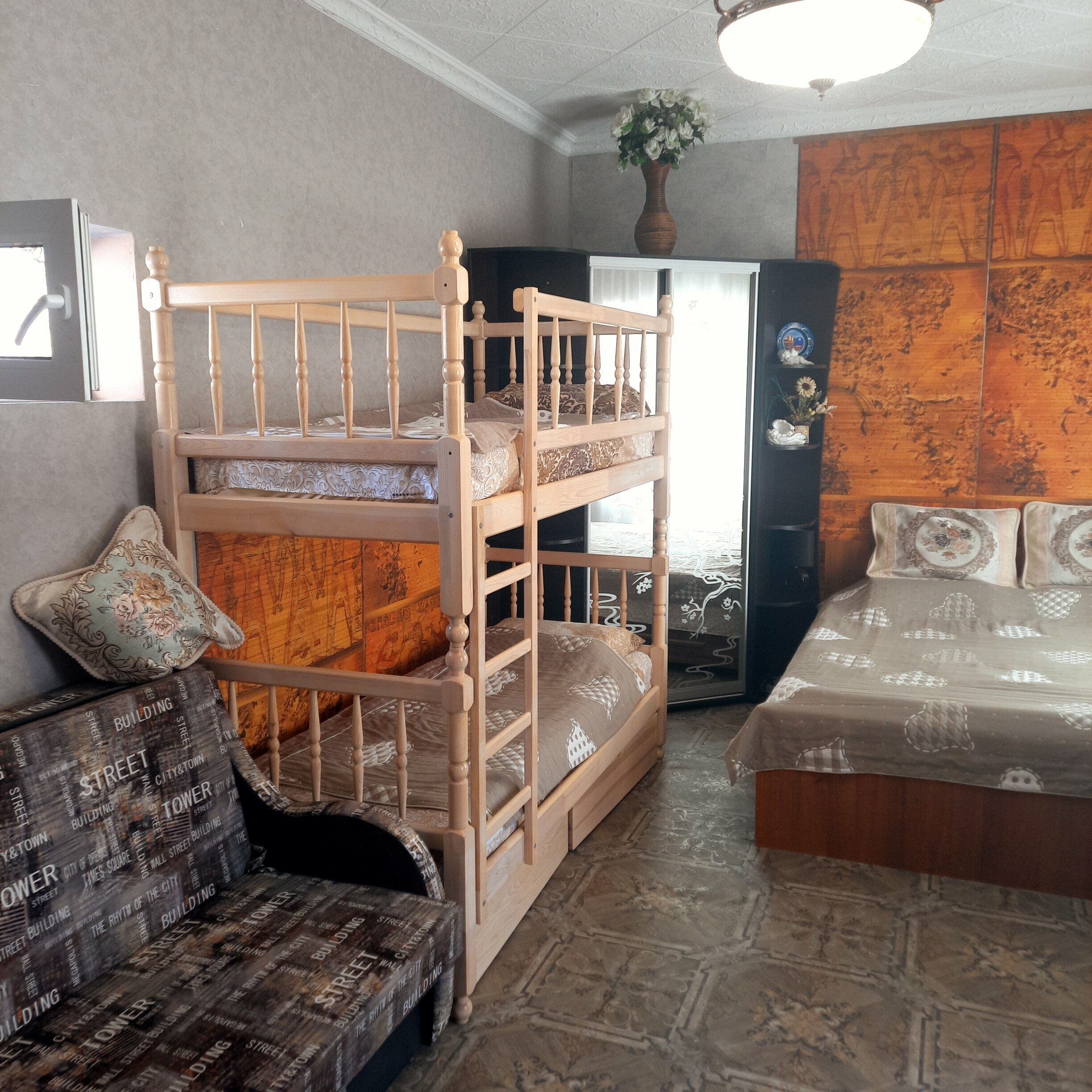 Улучшенный четырехместный номер