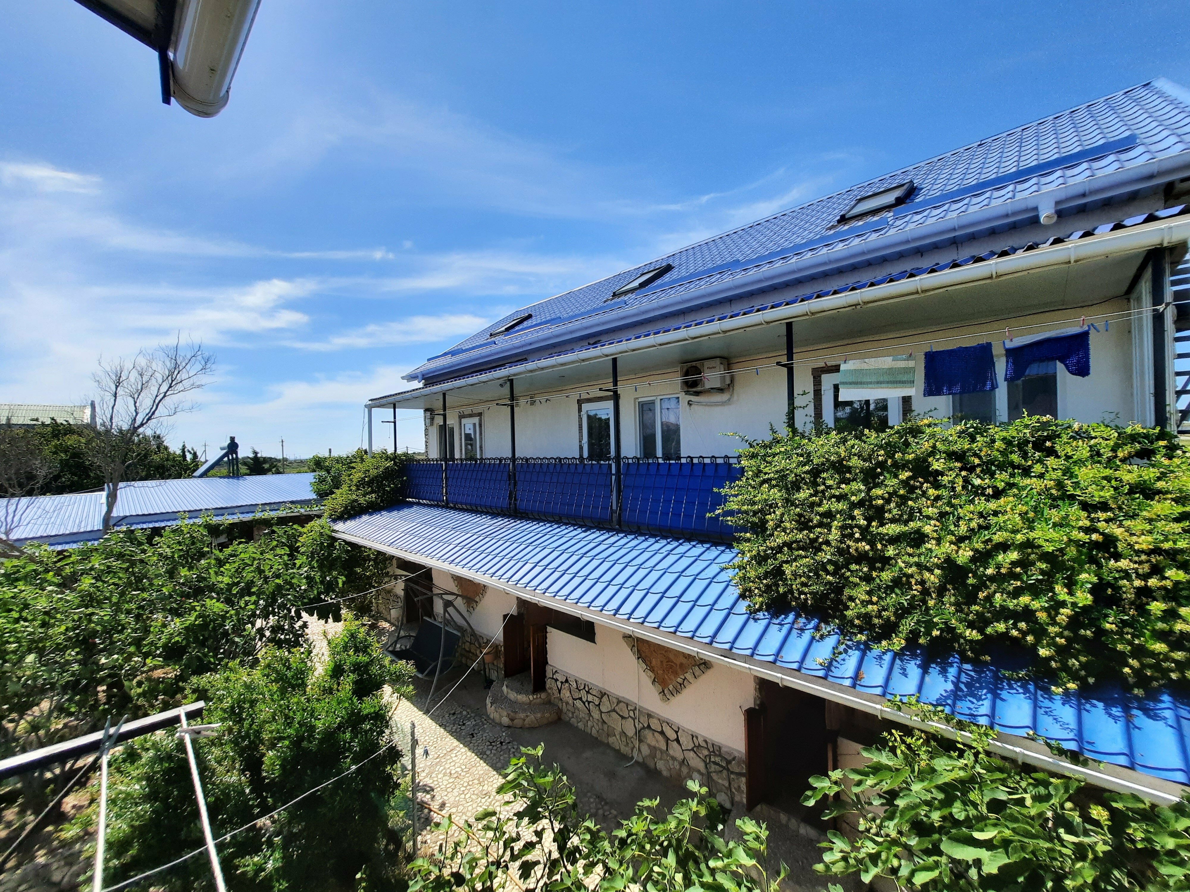 Трехместный номер с балконом