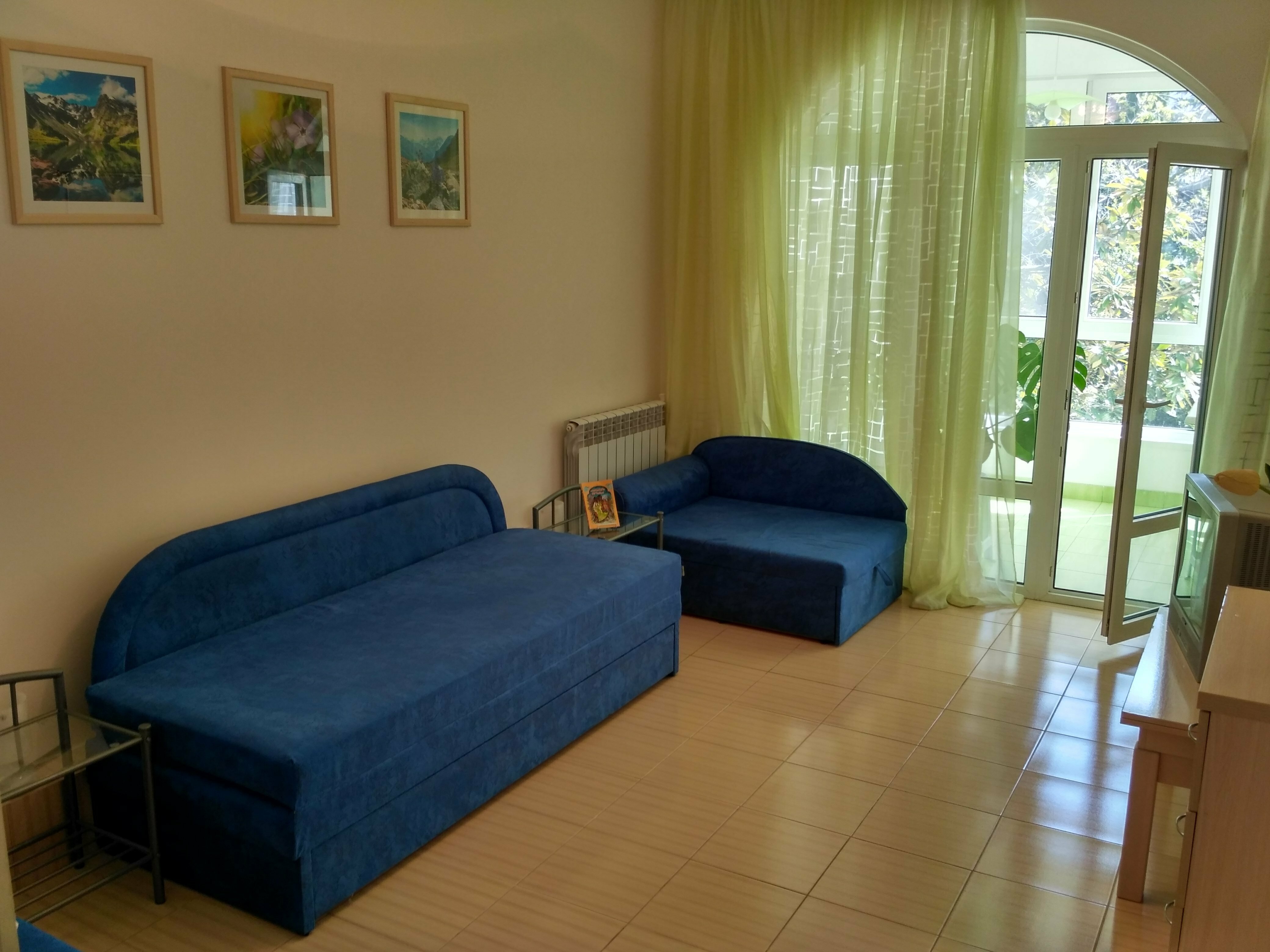 Четырехместный номер с балконом