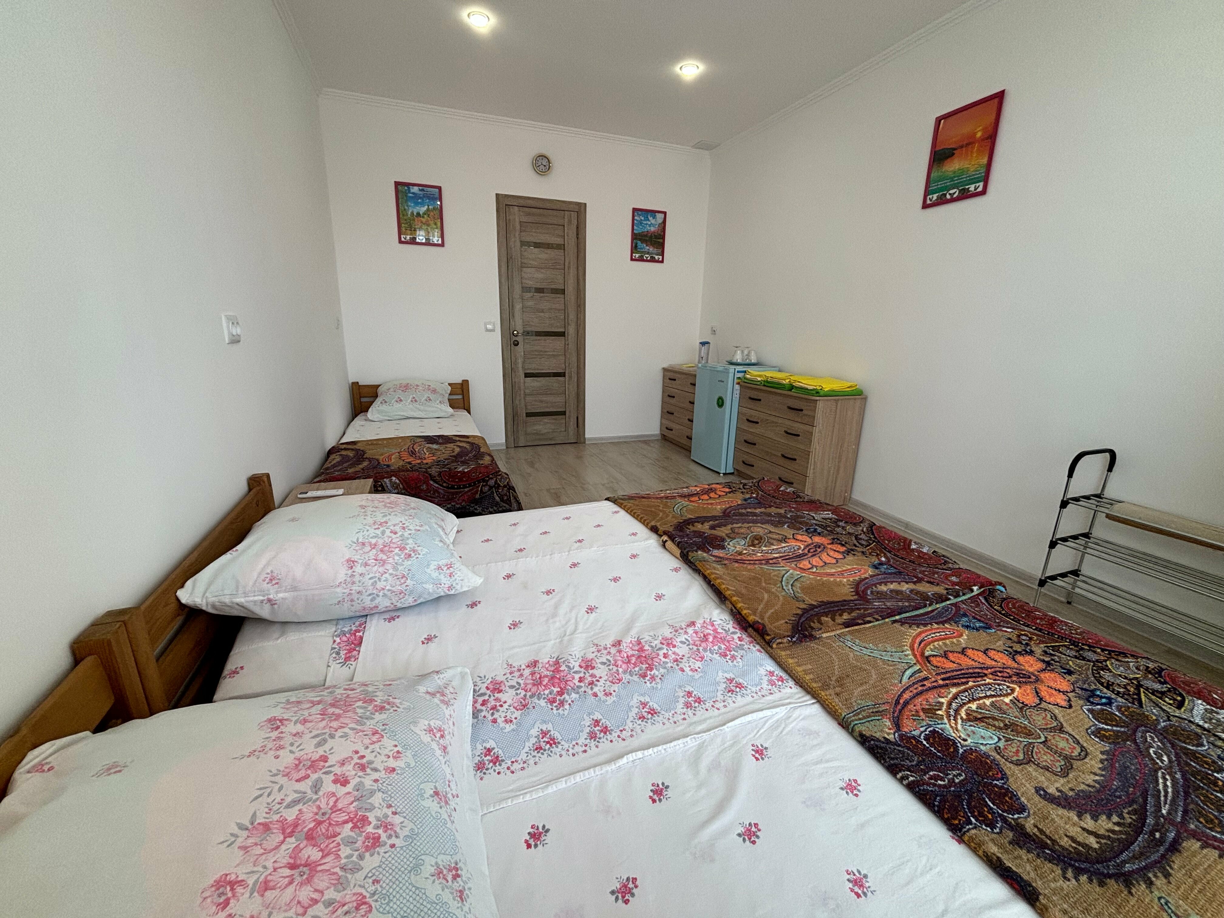 Трехместный номер с балконом