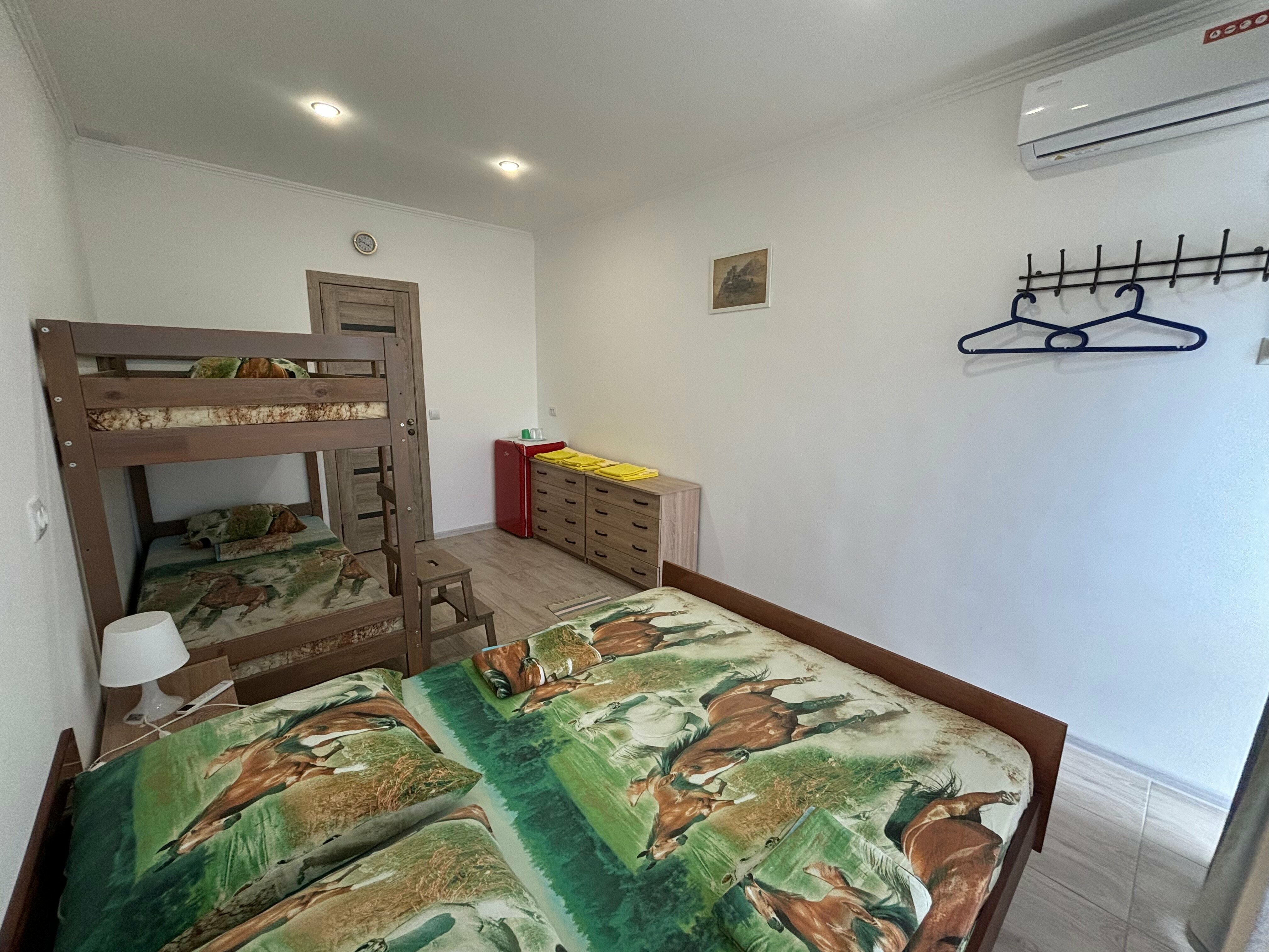 Четырехместный номер с балконом