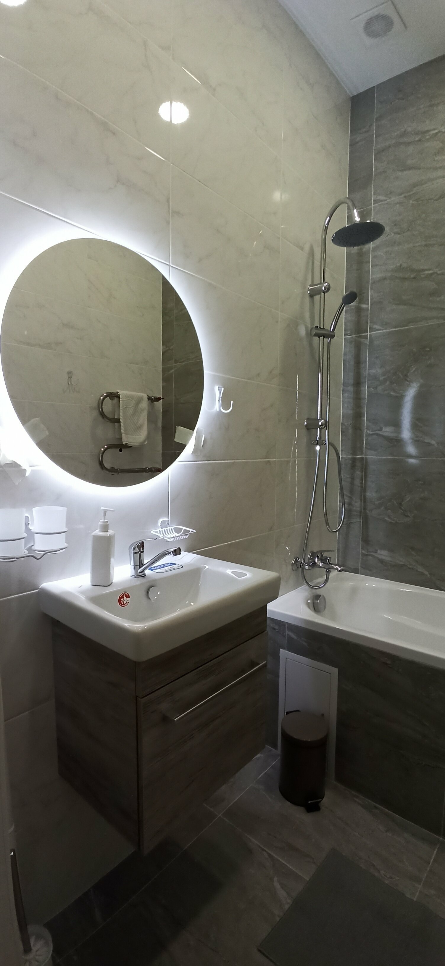 Двухместный номер с 1 кроватью или 2 отдельными кроватями и собственной ванной комнатой