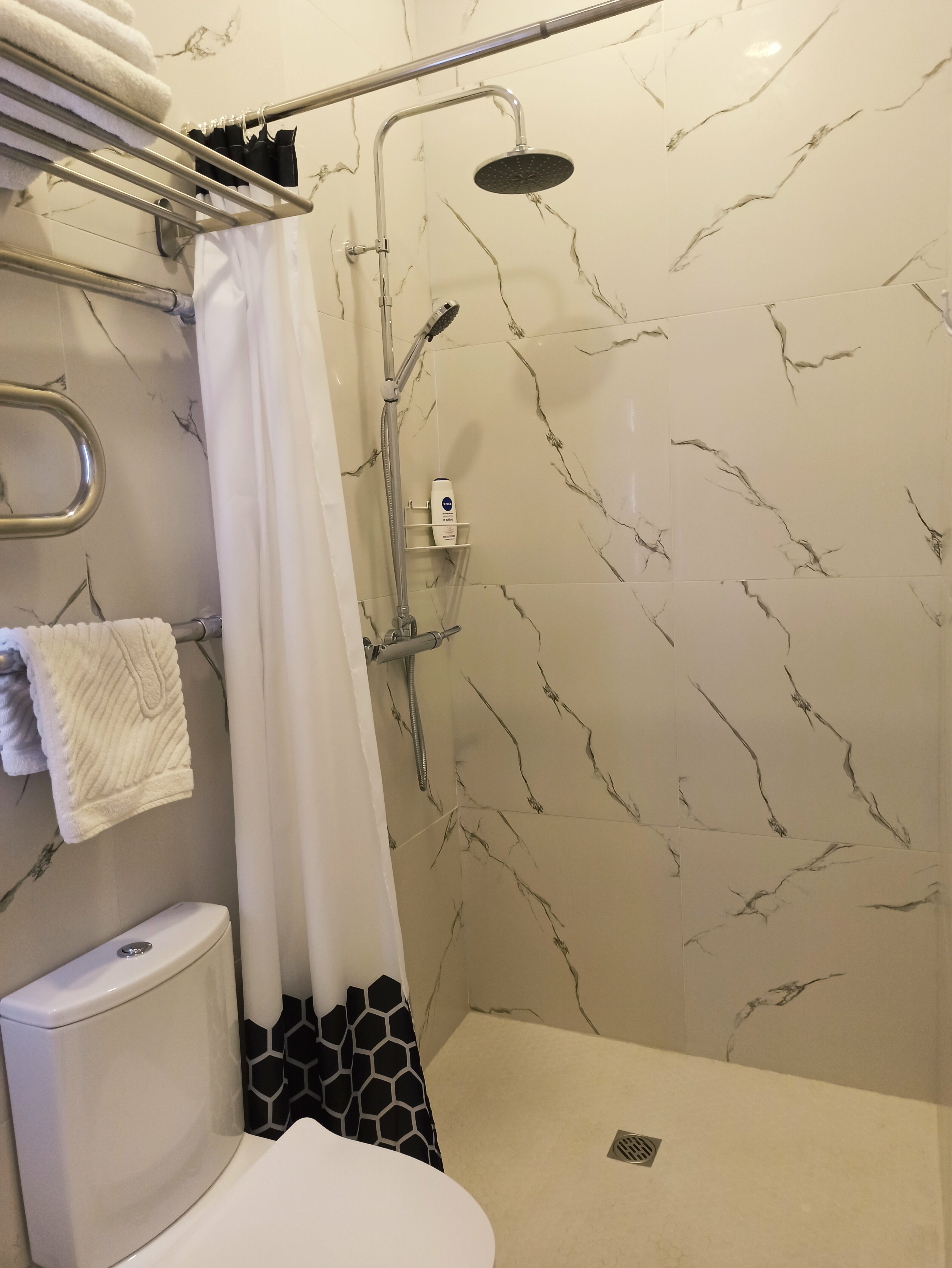 Двухместный номер с 1 кроватью или 2 отдельными кроватями и собственной ванной комнатой