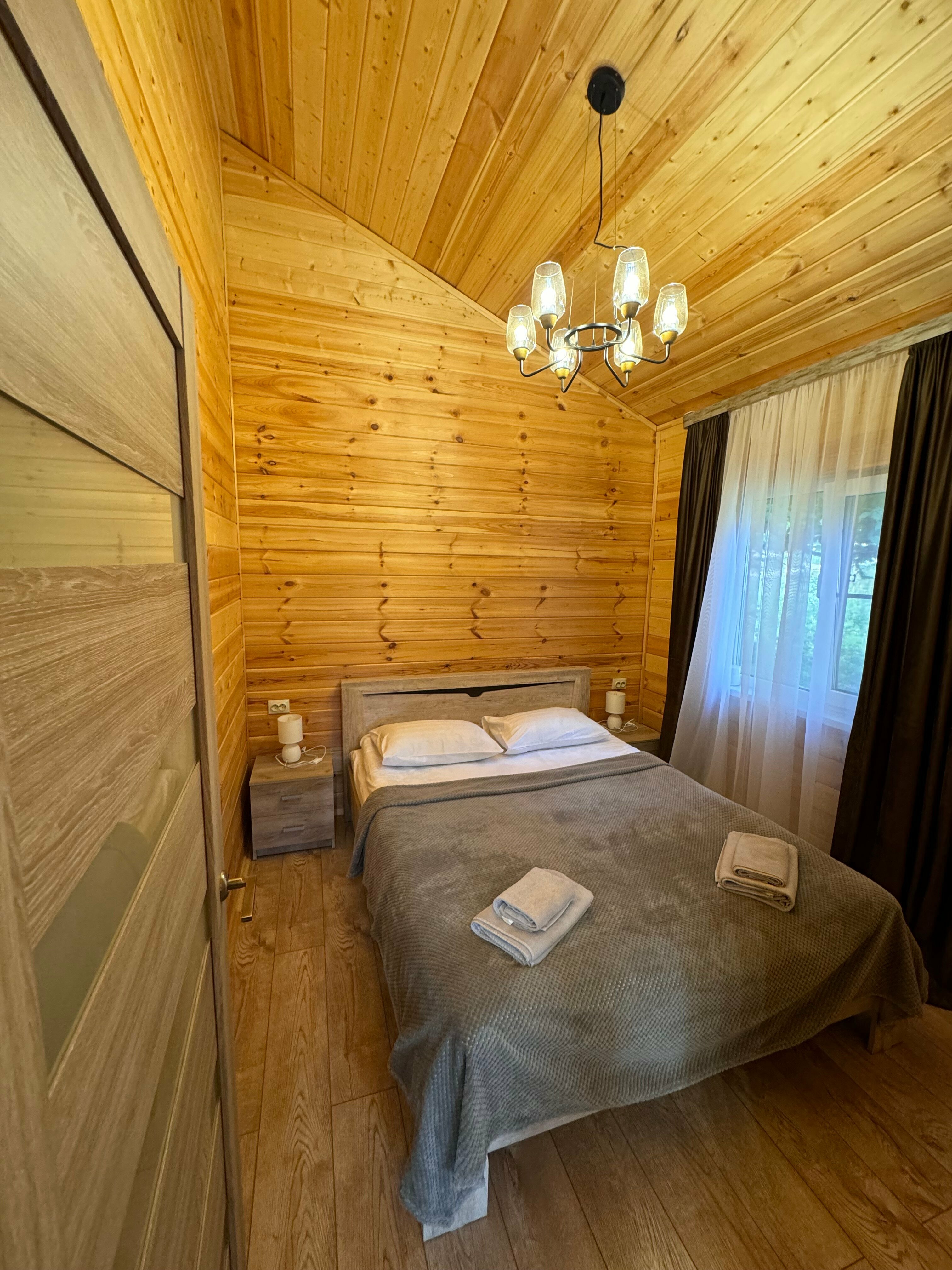 Семейный номер с видом на горы