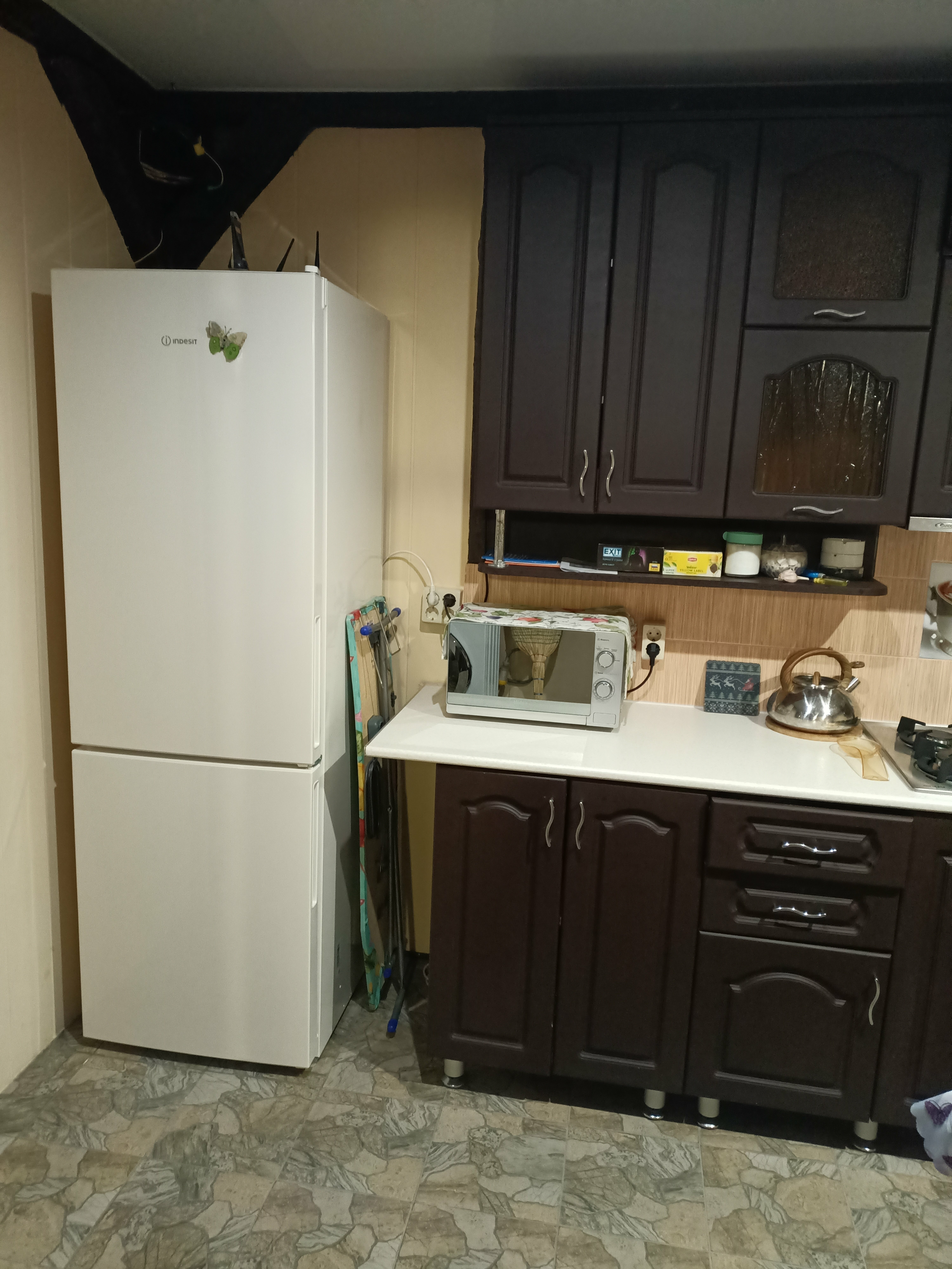 Трехместный номер с собственной ванной комнатой