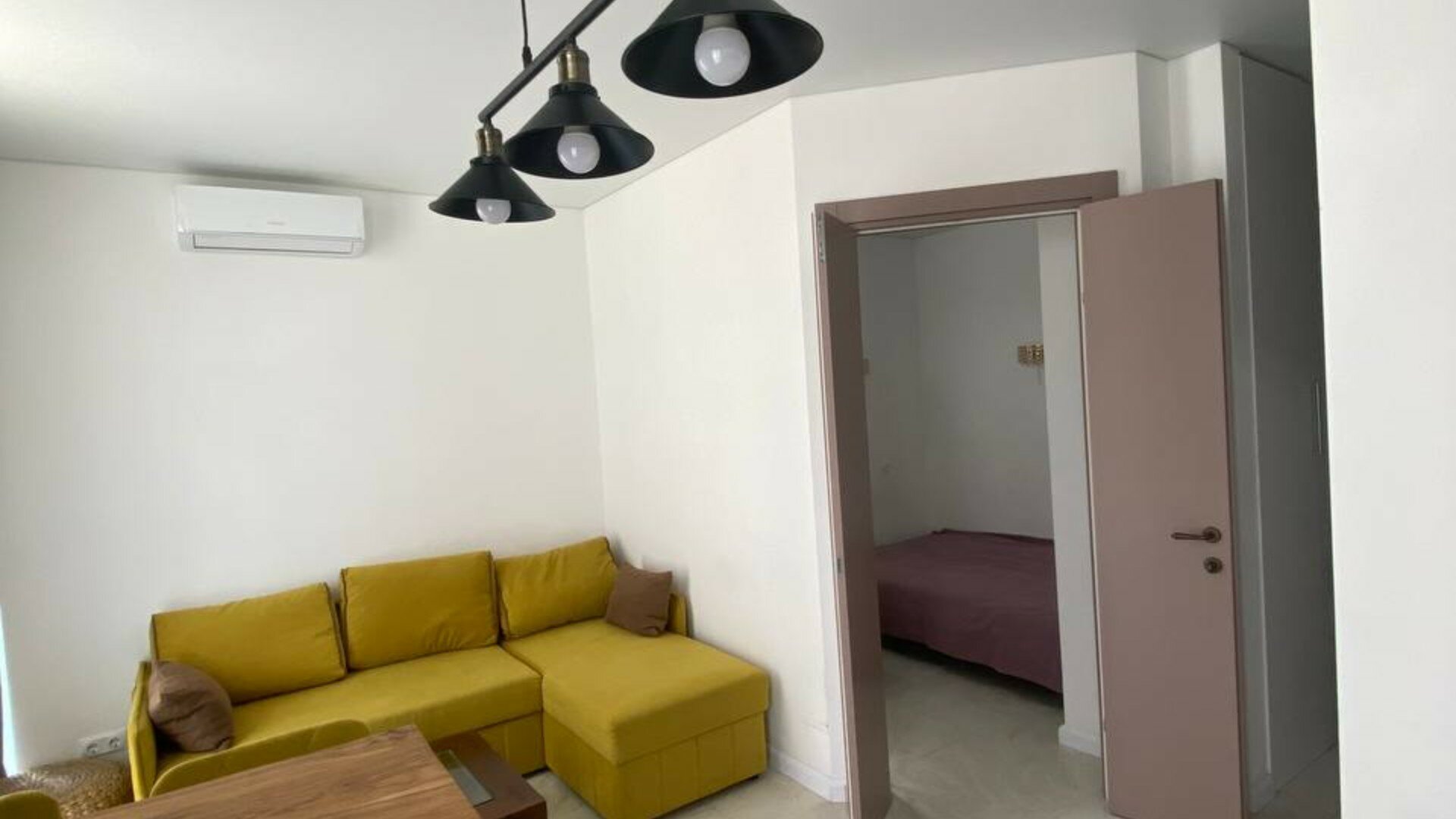 Апартаменты Green Palace 35 (студия+отдельная спальня)