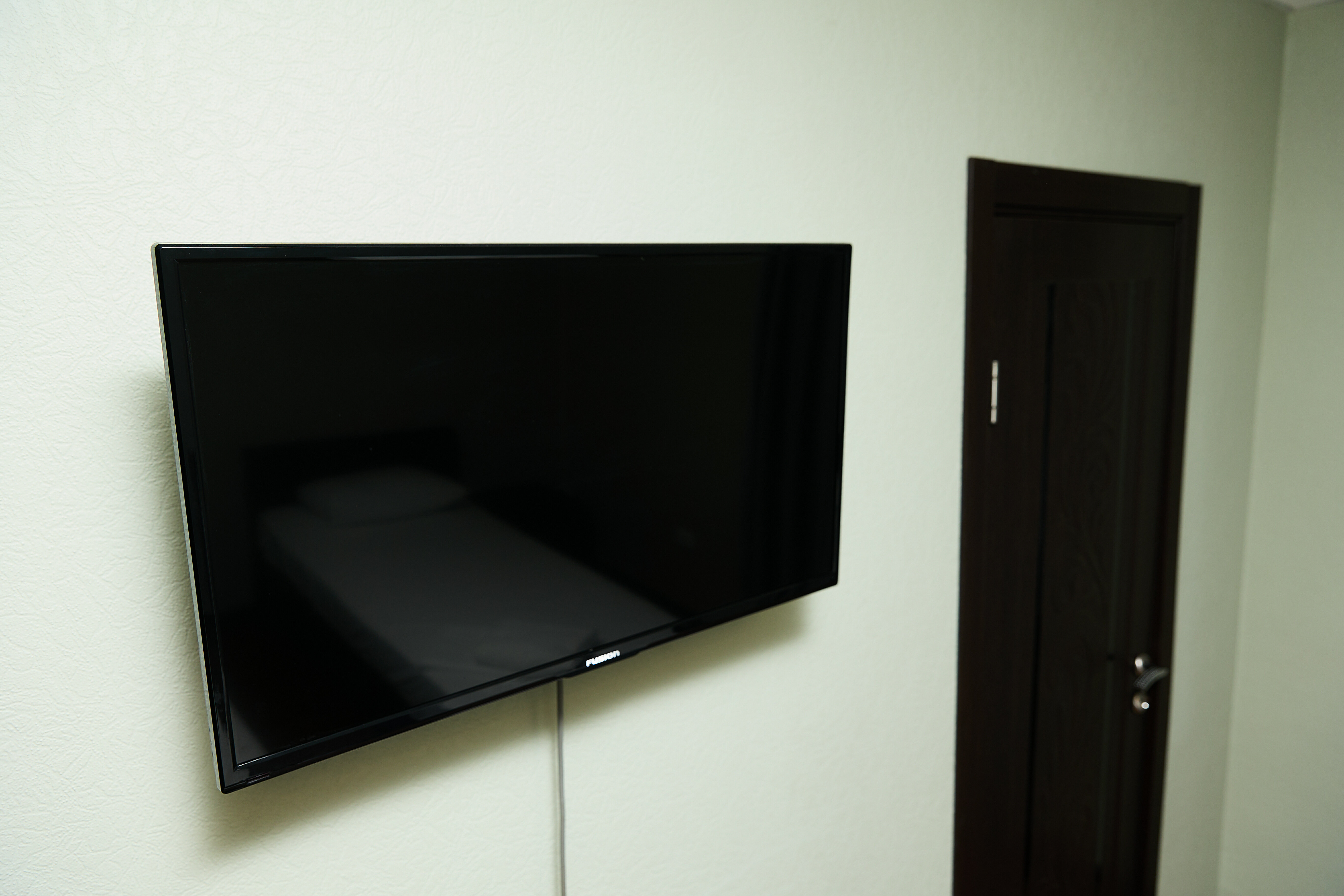 Трехместный номер с доступом в баню, бассейн (сеанс 4 часа в сутки на каждого гостя)