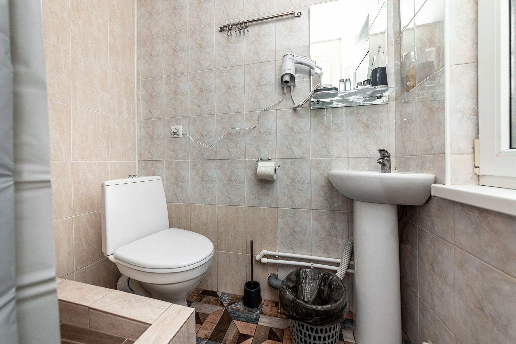 Четырехместный номер с душем