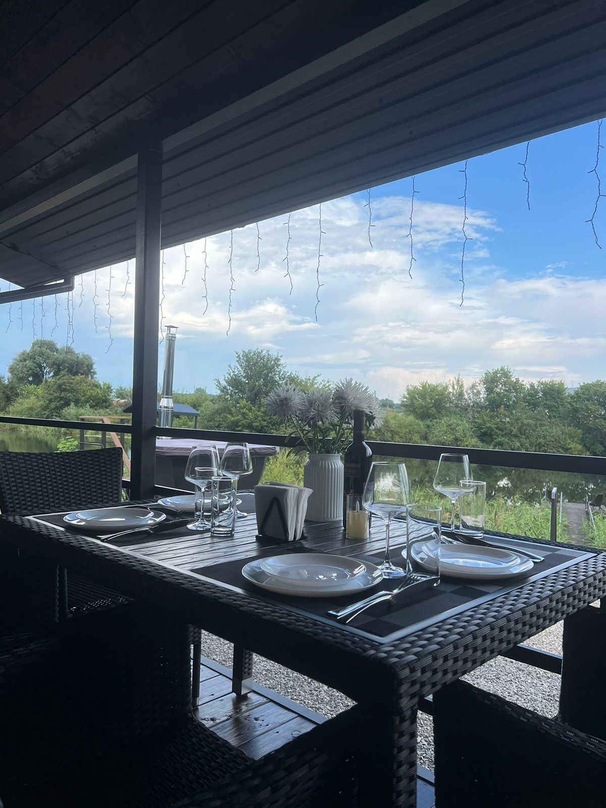 Дом с видом на озеро