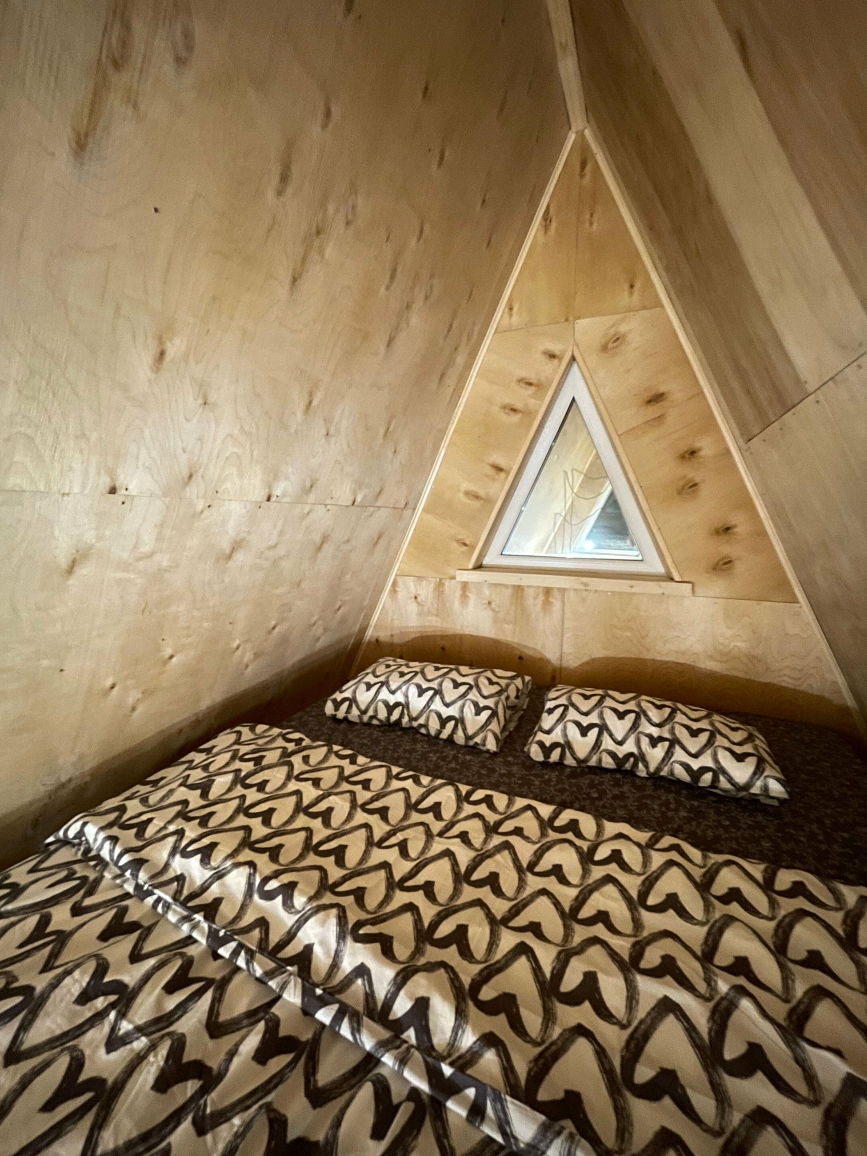 Двухуровневый четырехместный номер