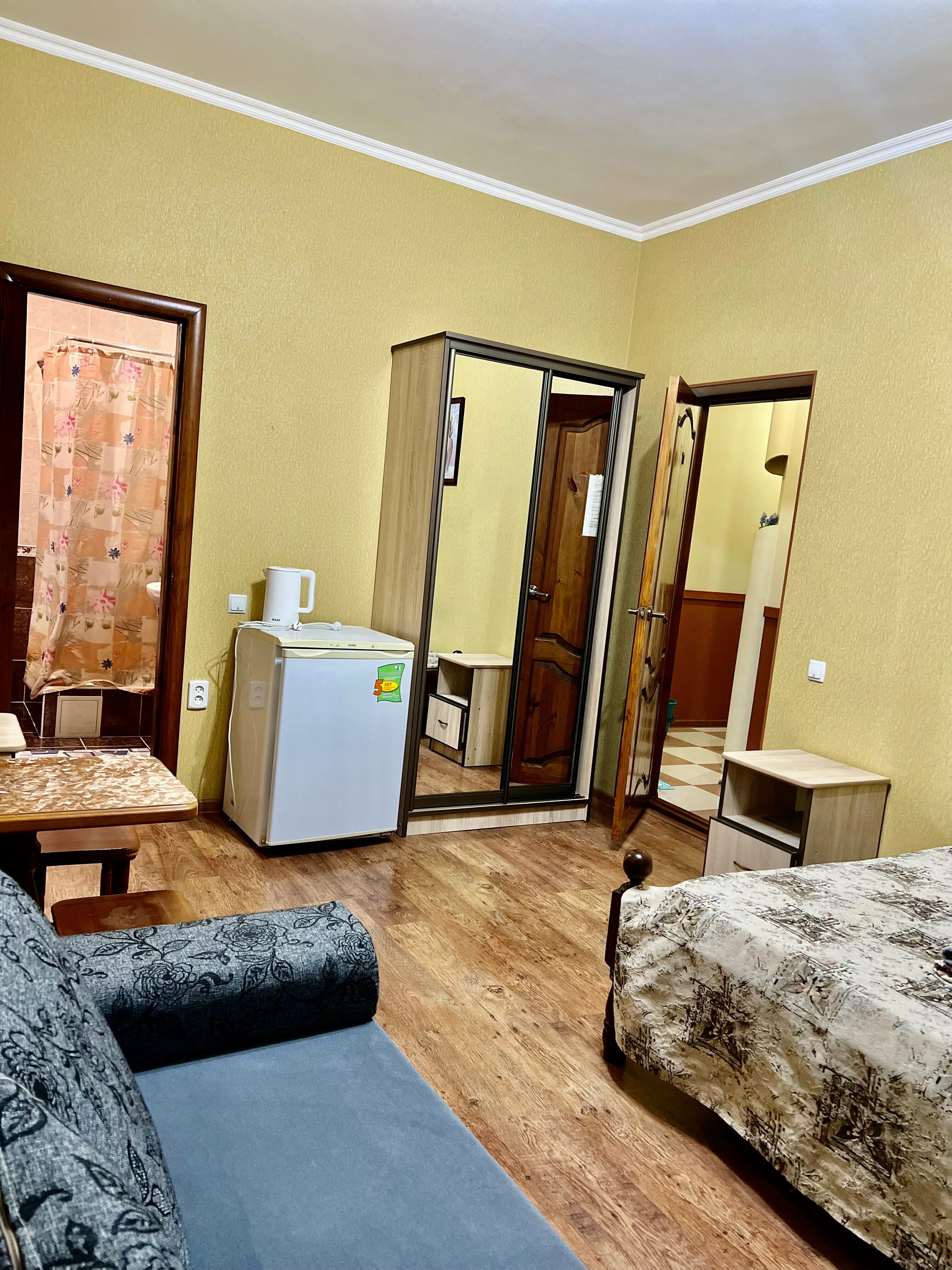 Трехместный номер с балконом