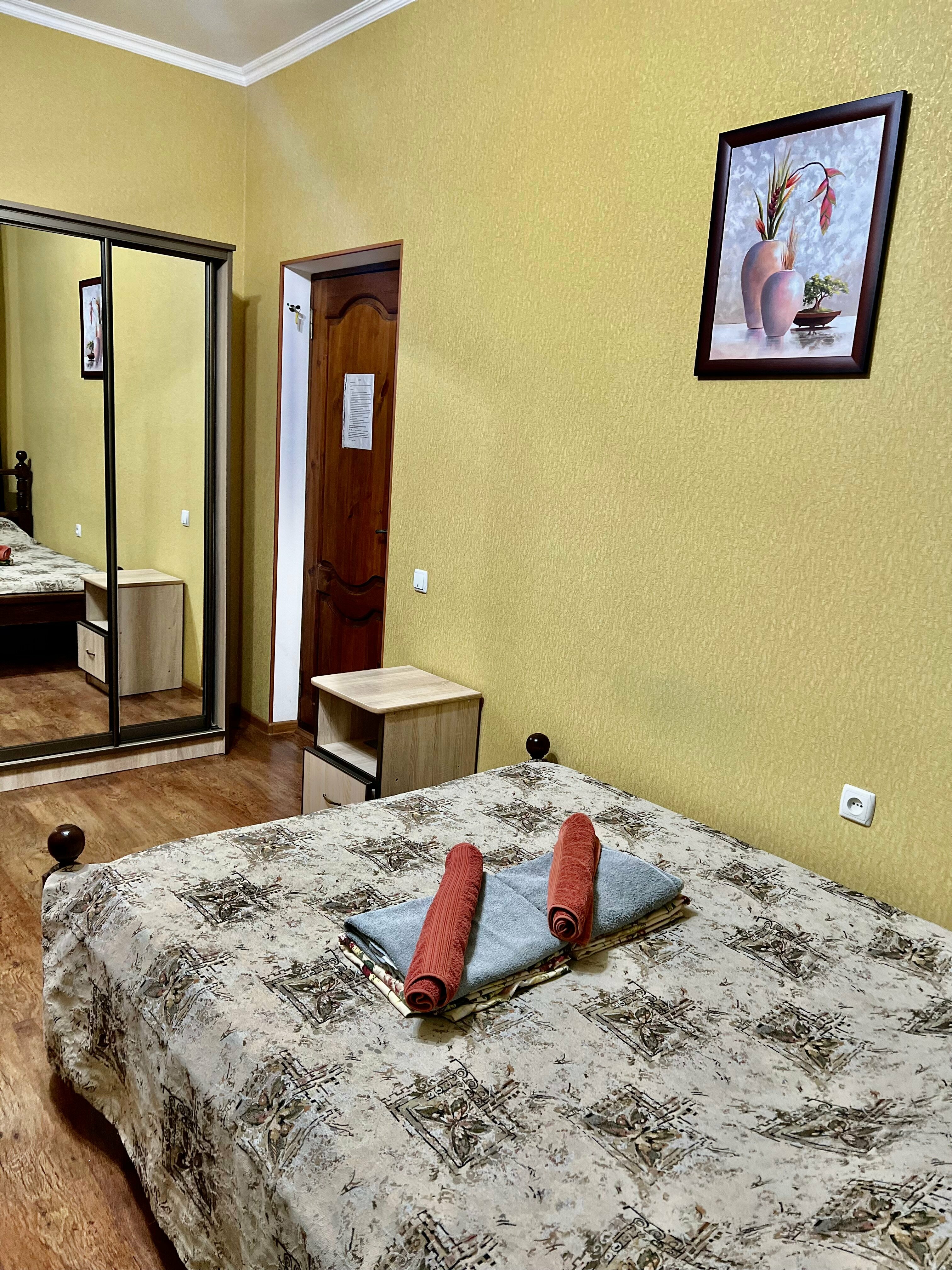 Трехместный номер с балконом