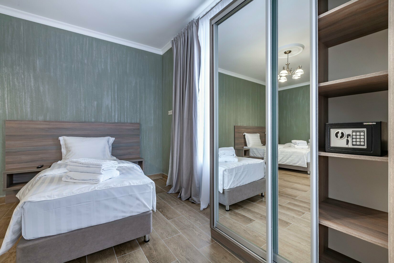 Улучшенный трехместный номер