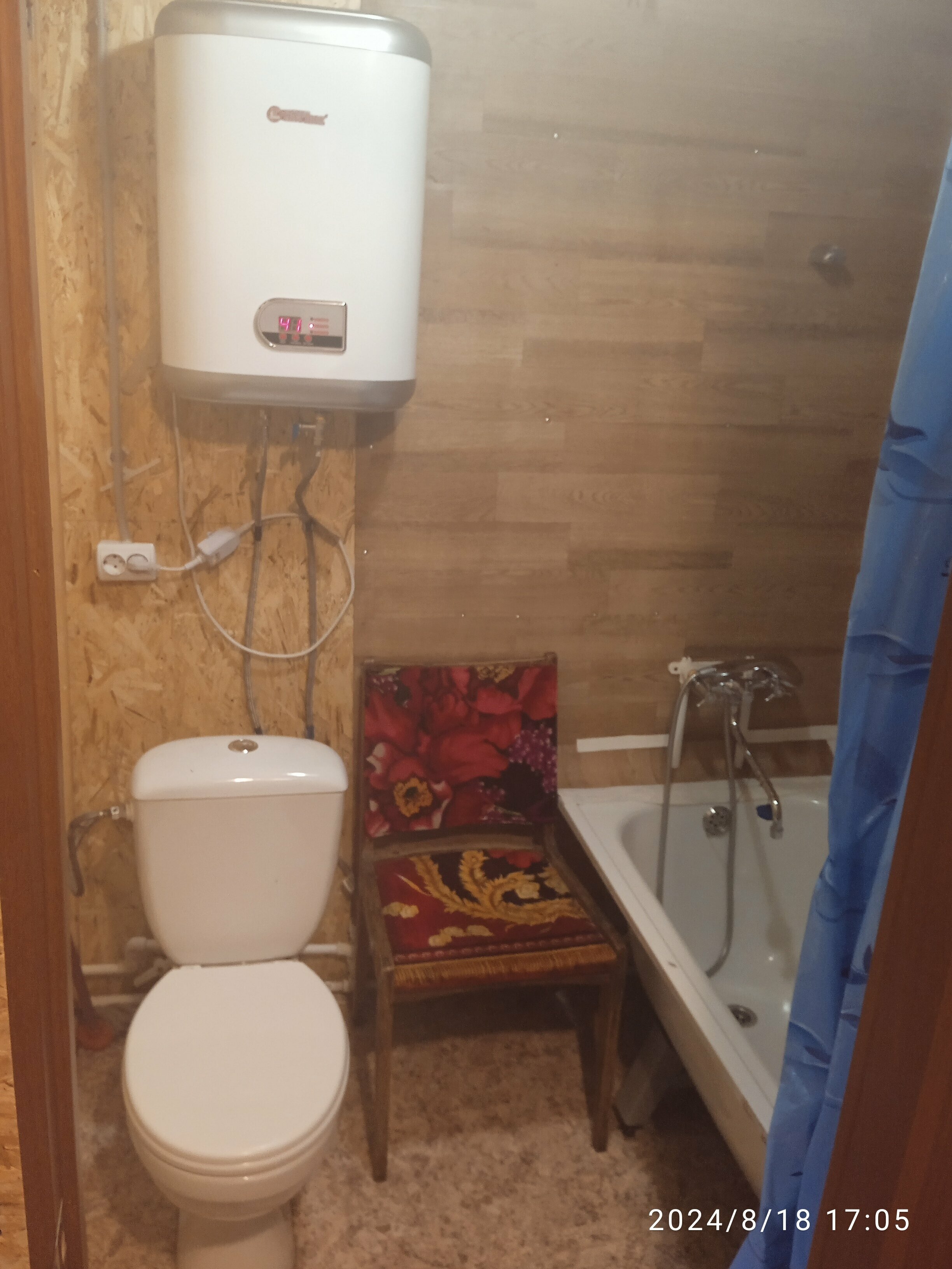 Cемейный номер с собственной ванной комнатой