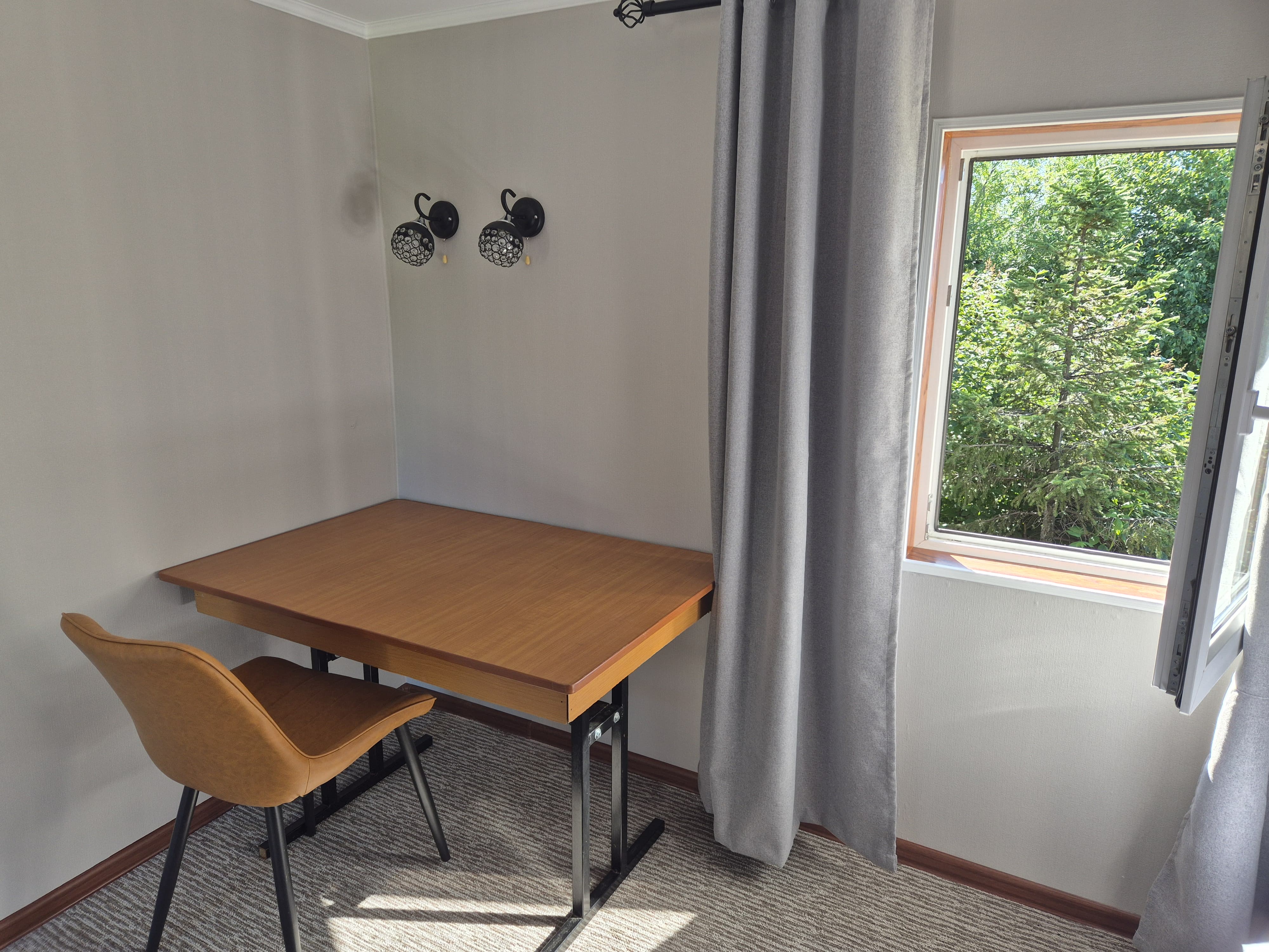 Двухместный номер эконом-класса с 2 отдельными кроватями