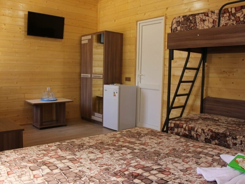 Четырехместный номер эконом-класса