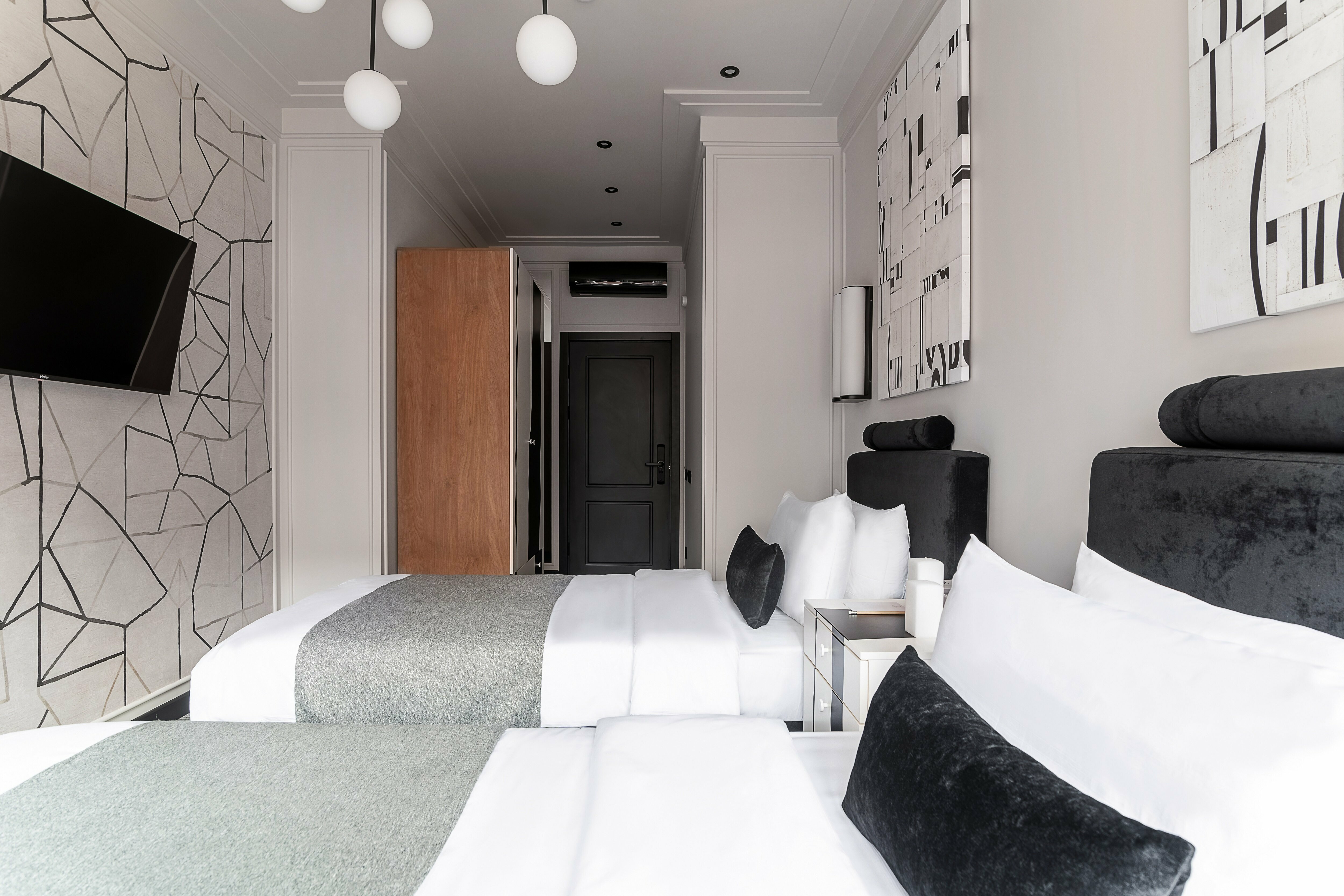 Просторный двухместный номер с 2 отдельными кроватями