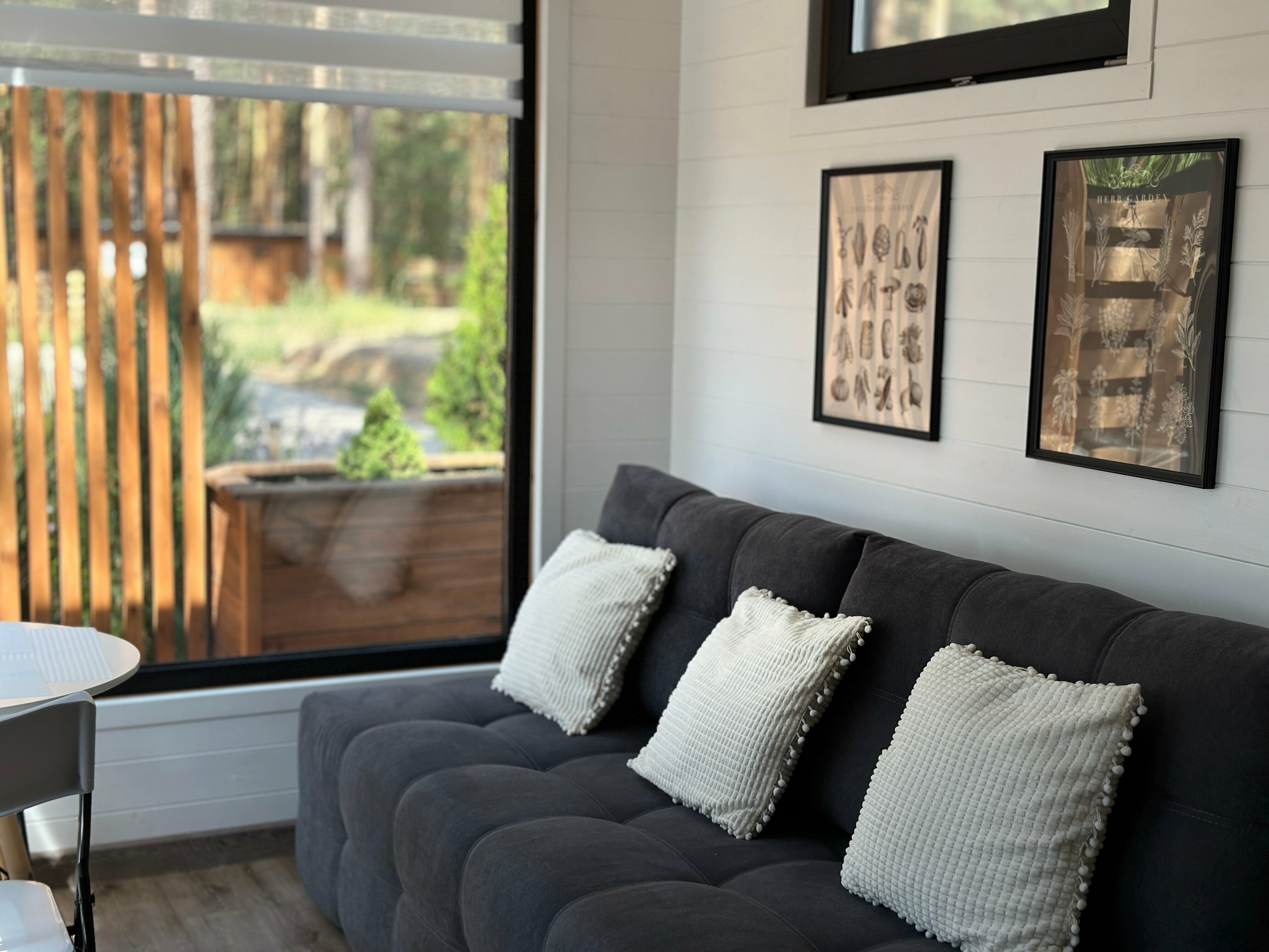 Домик Графит