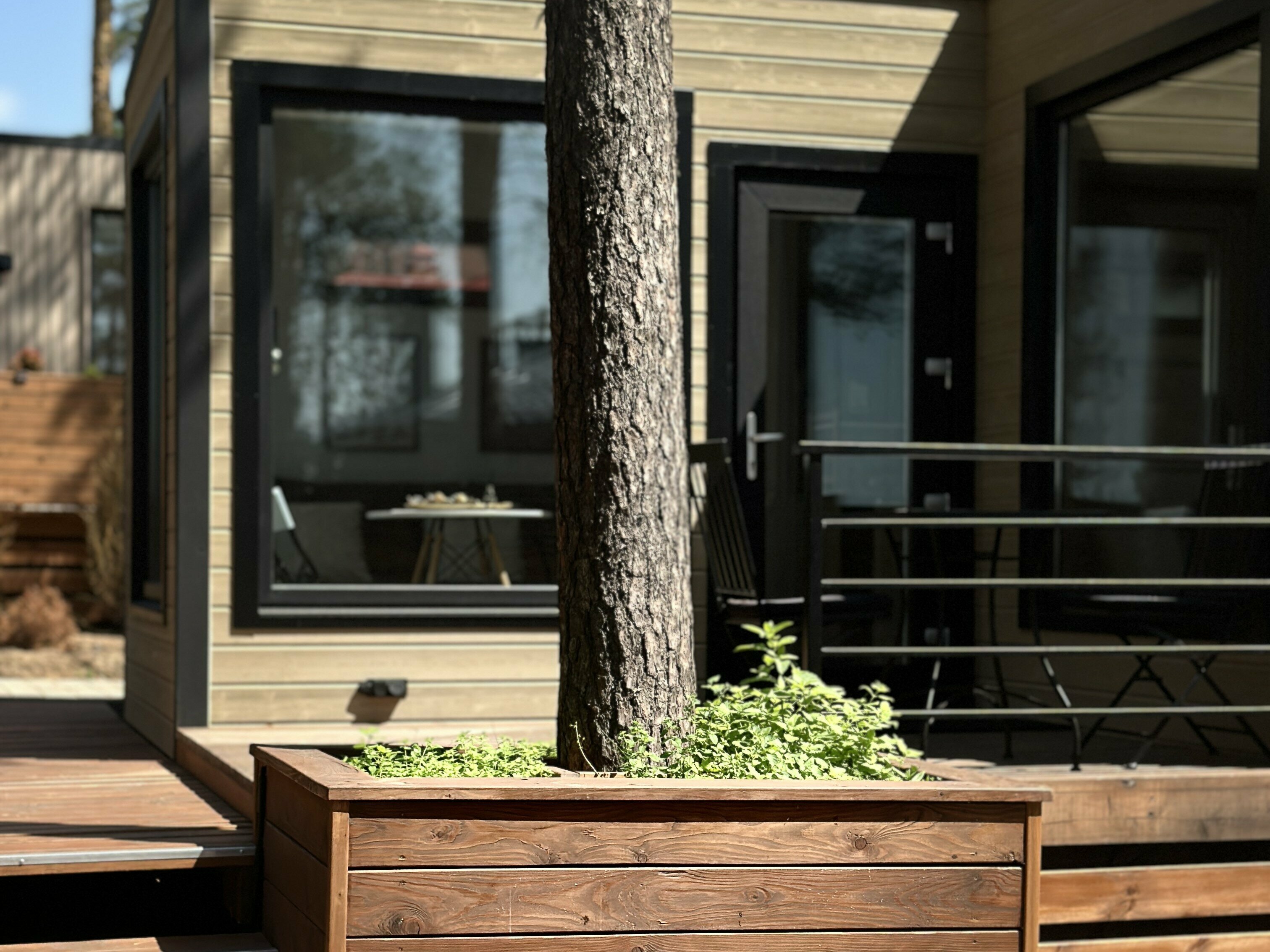 Домик Графит