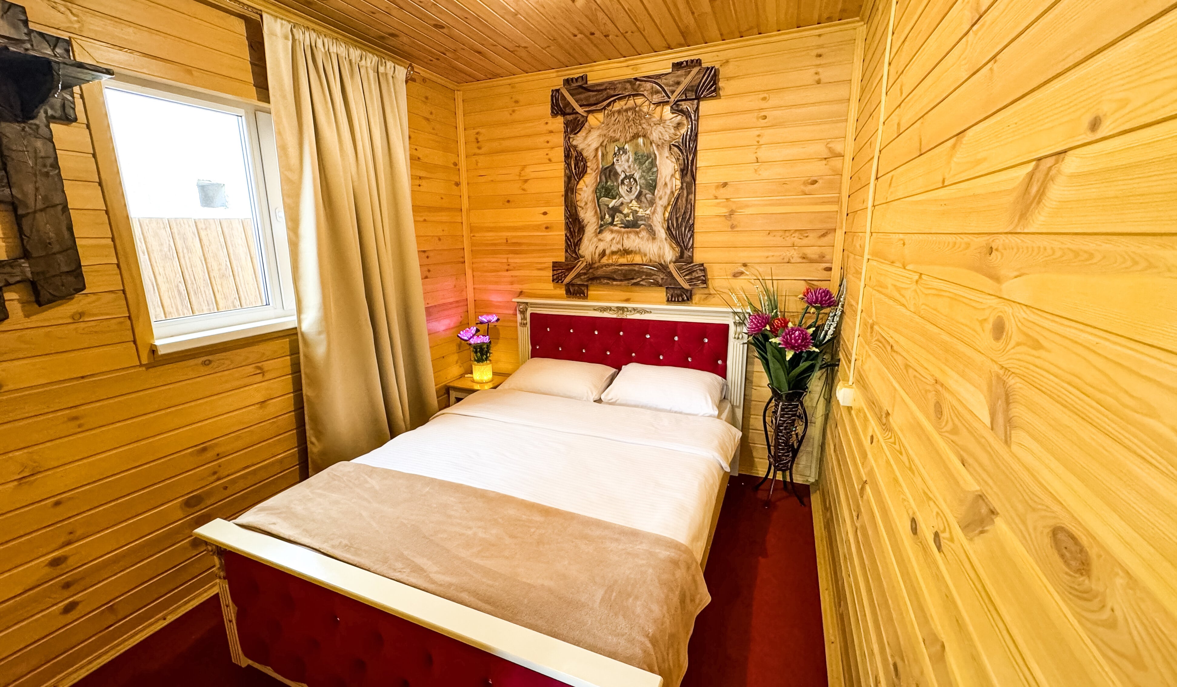 Трехкомнатный одноэтажный домик без кухни | на территории гостевого дома