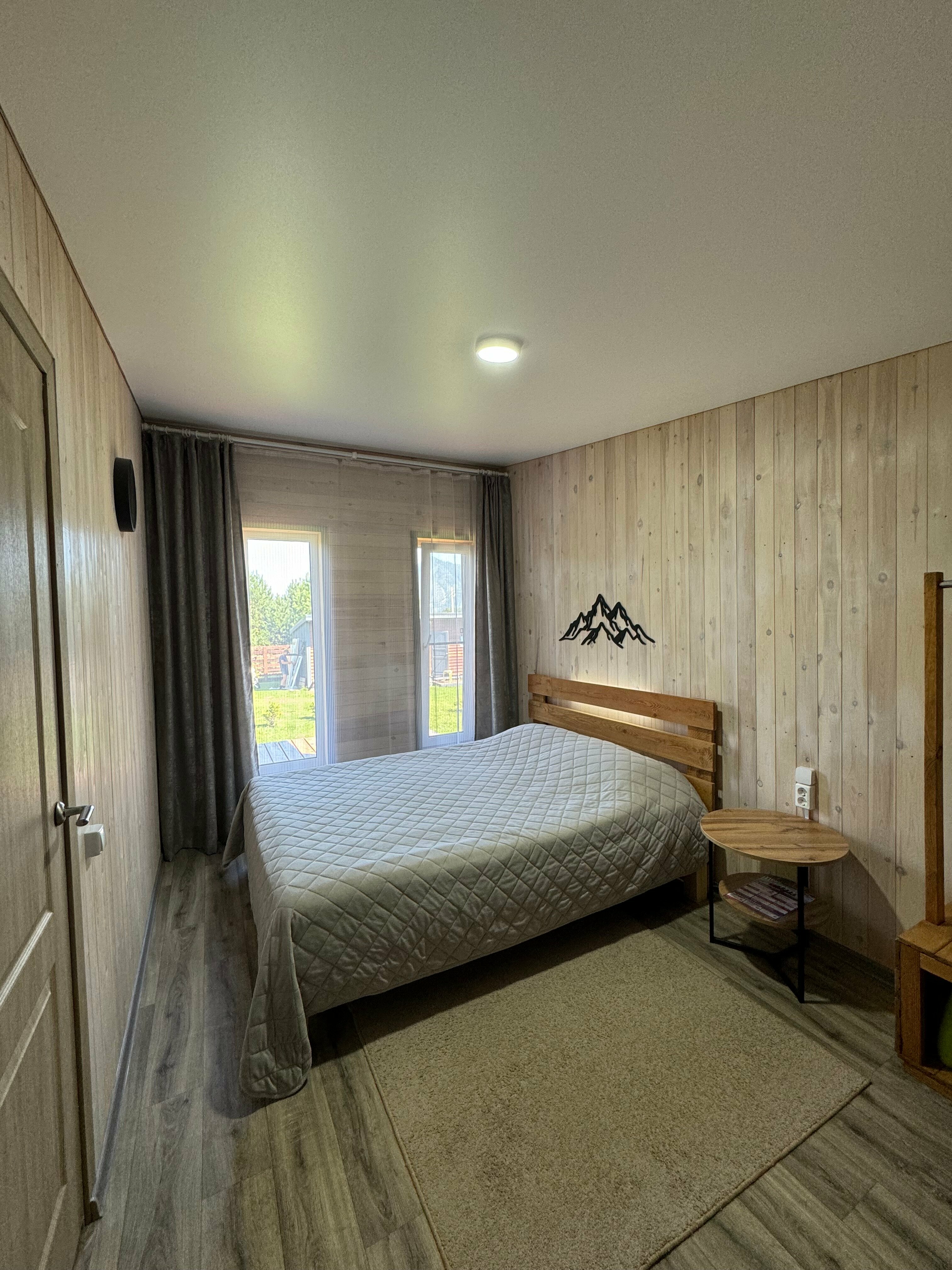 Четырехместный номер с видом на горы