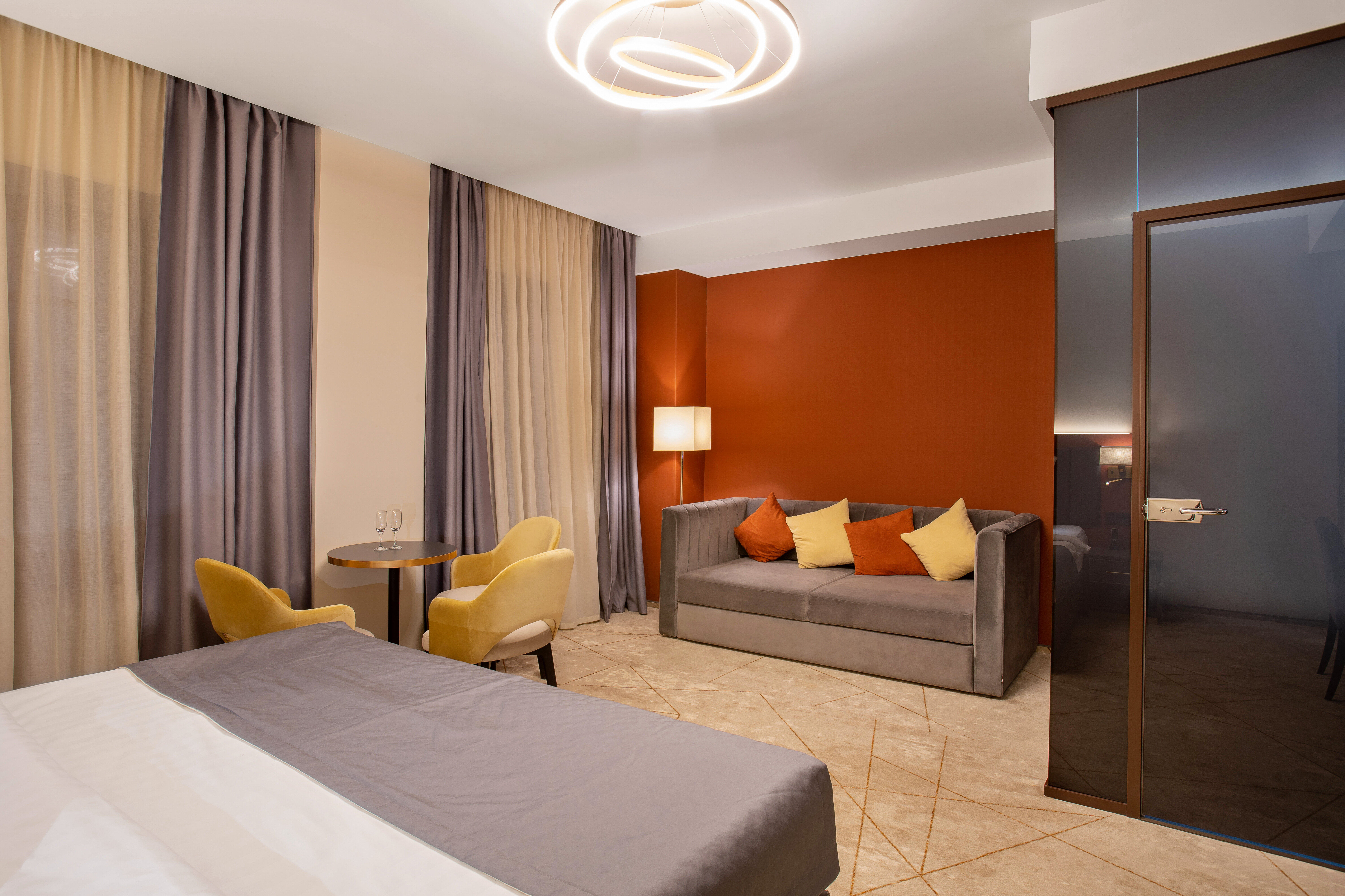 Cемейный номер с собственной ванной комнатой