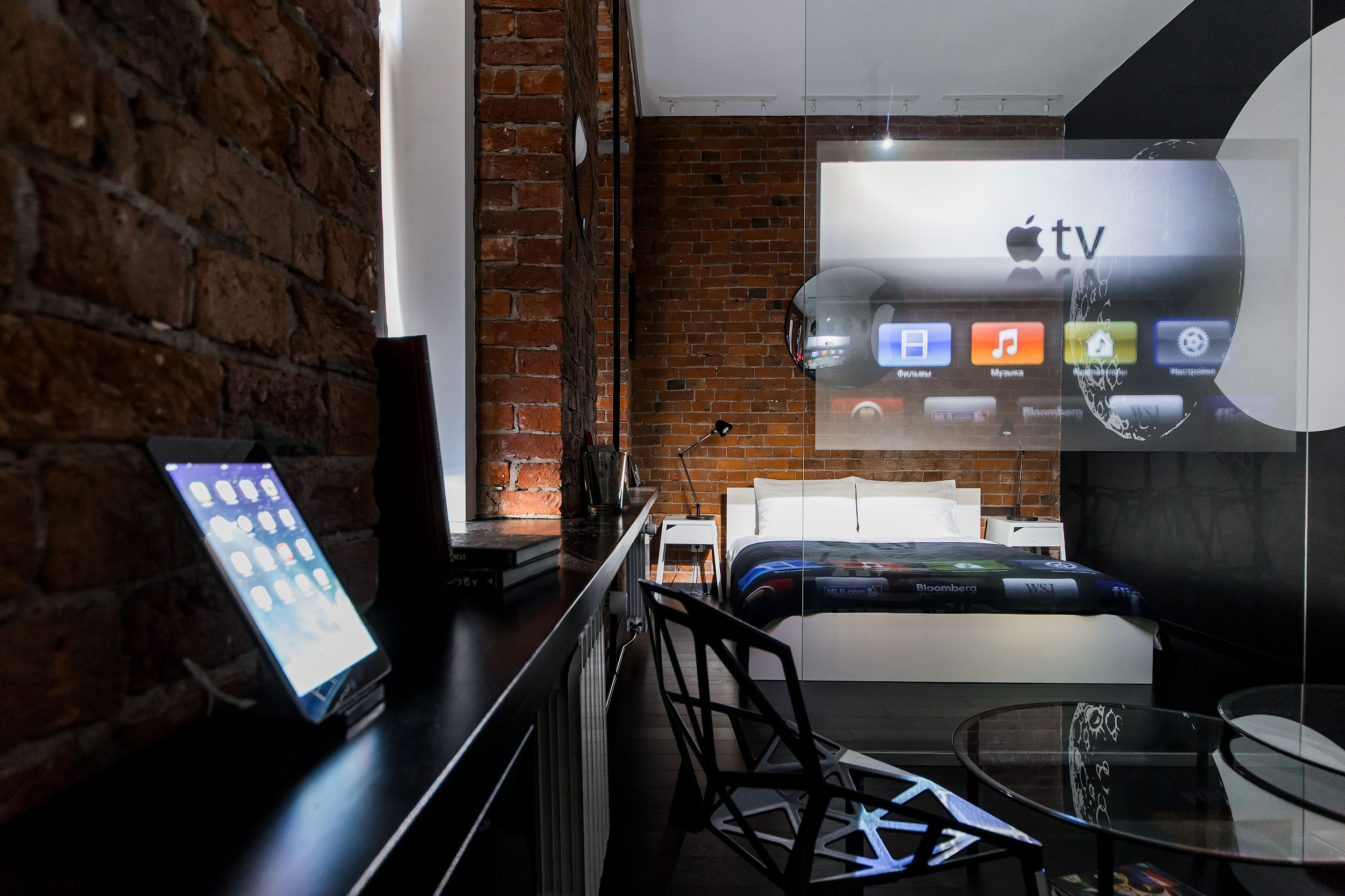 Номер-студия с кроватью размера «queen-size»