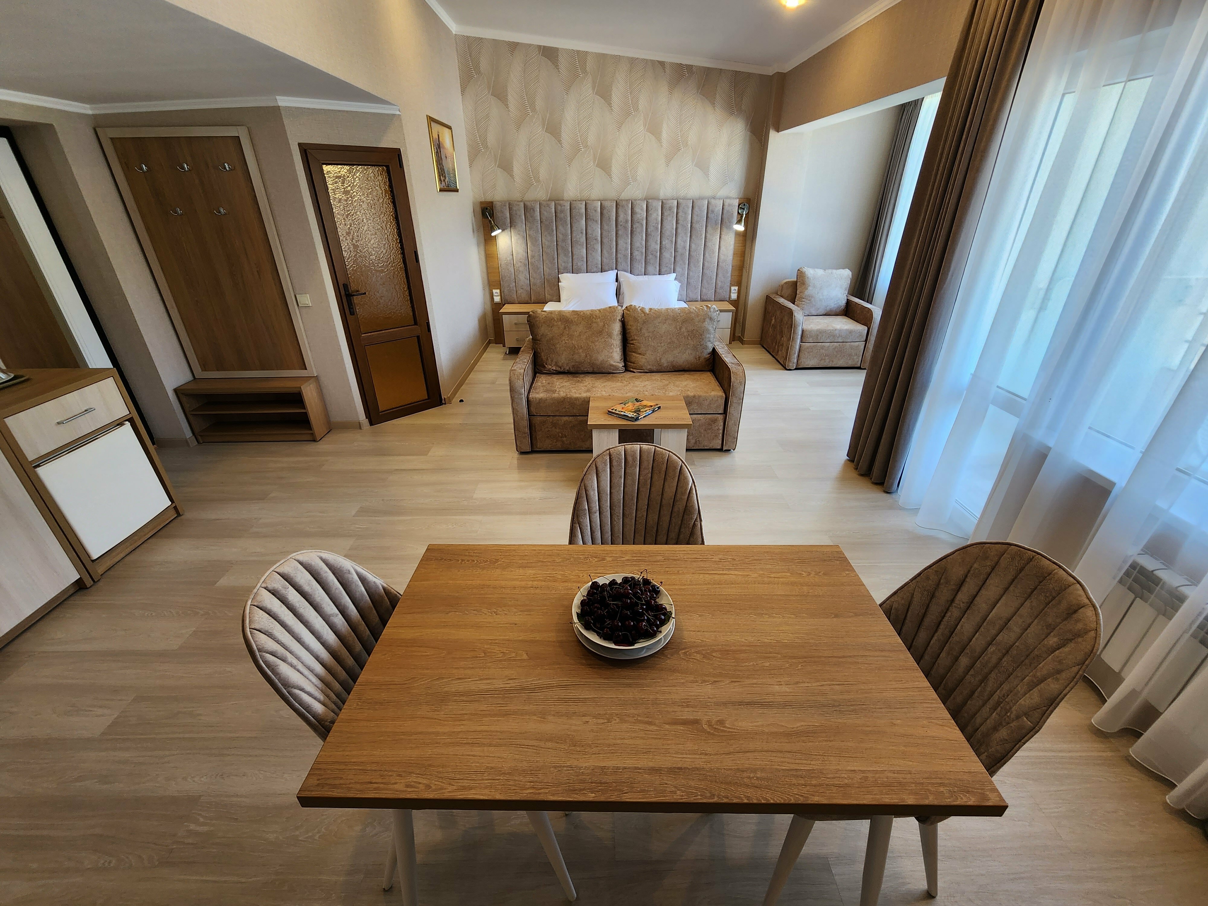 Люкс с кроватью размера «queen-size»