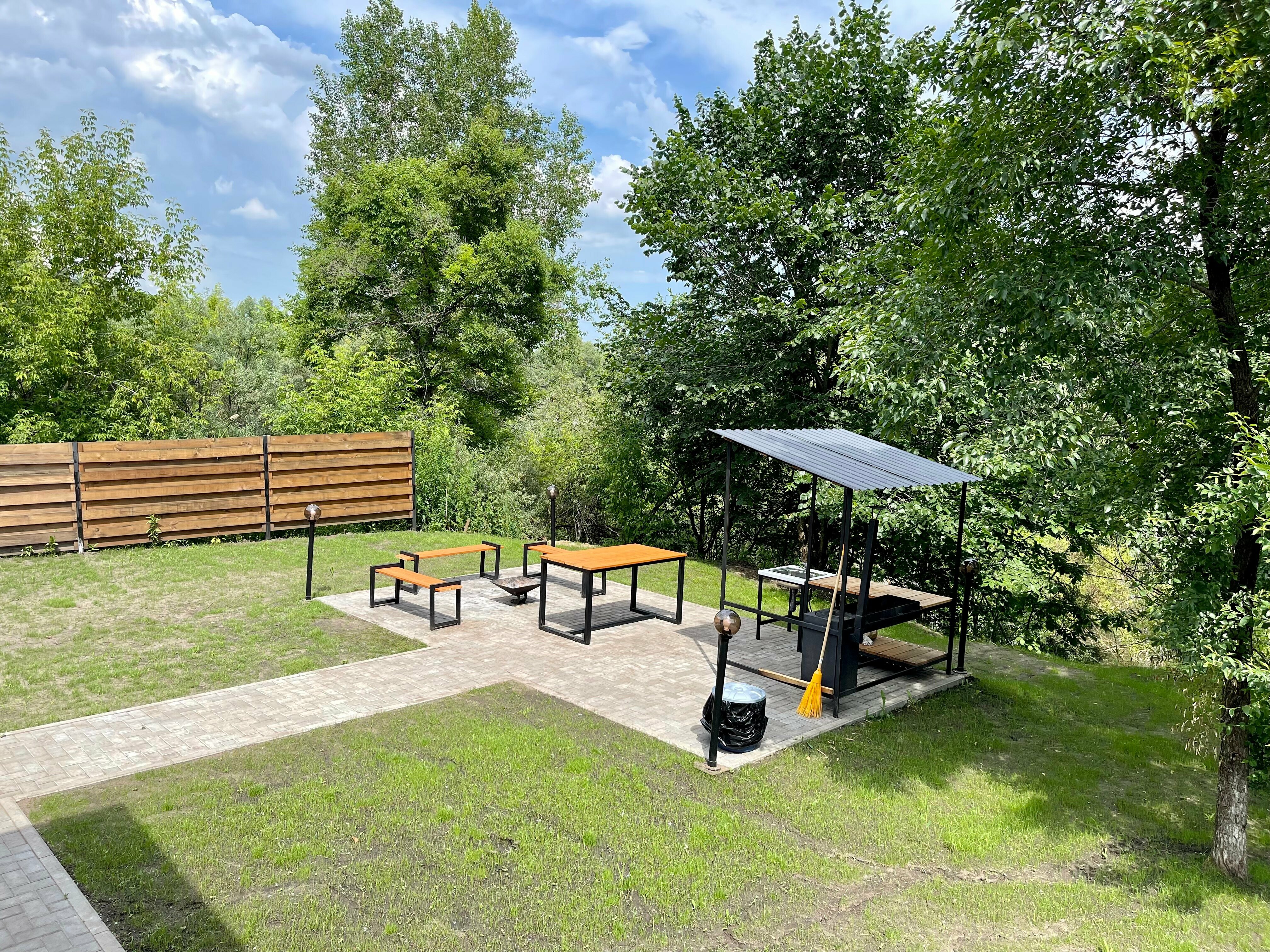 Коттедж с видом на лес