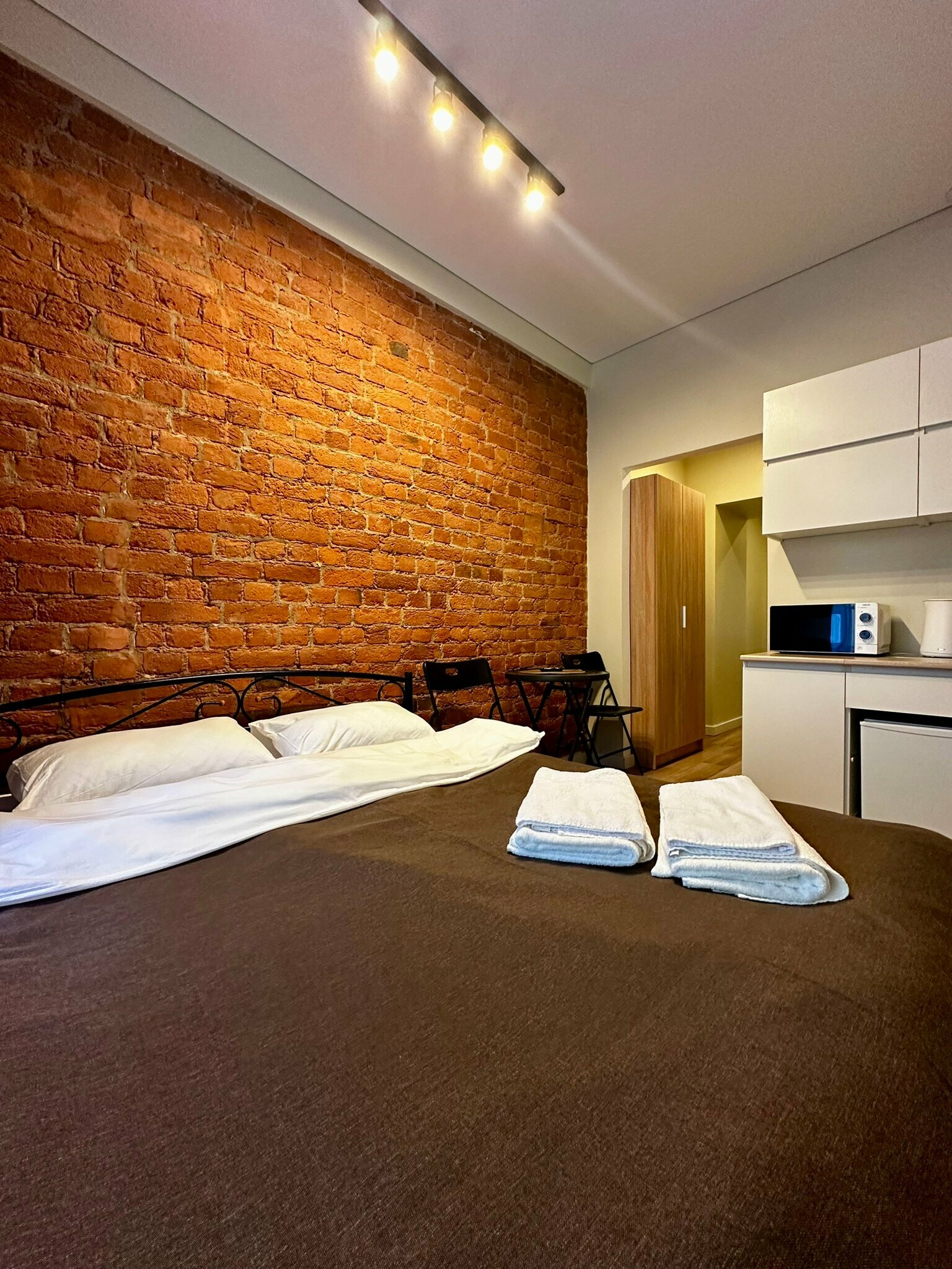 Cемейный номер с собственной ванной комнатой