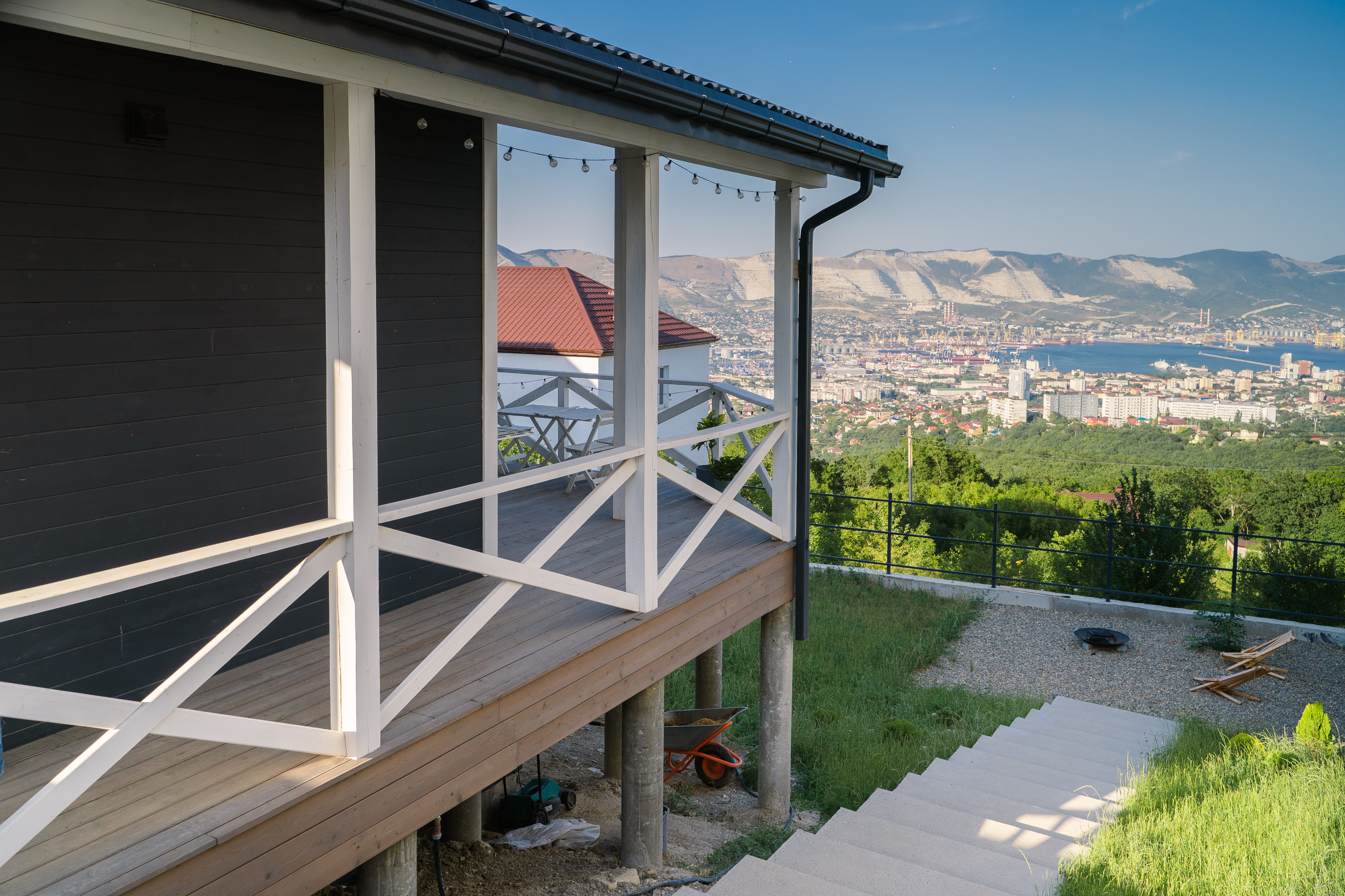 Дом с видом на море