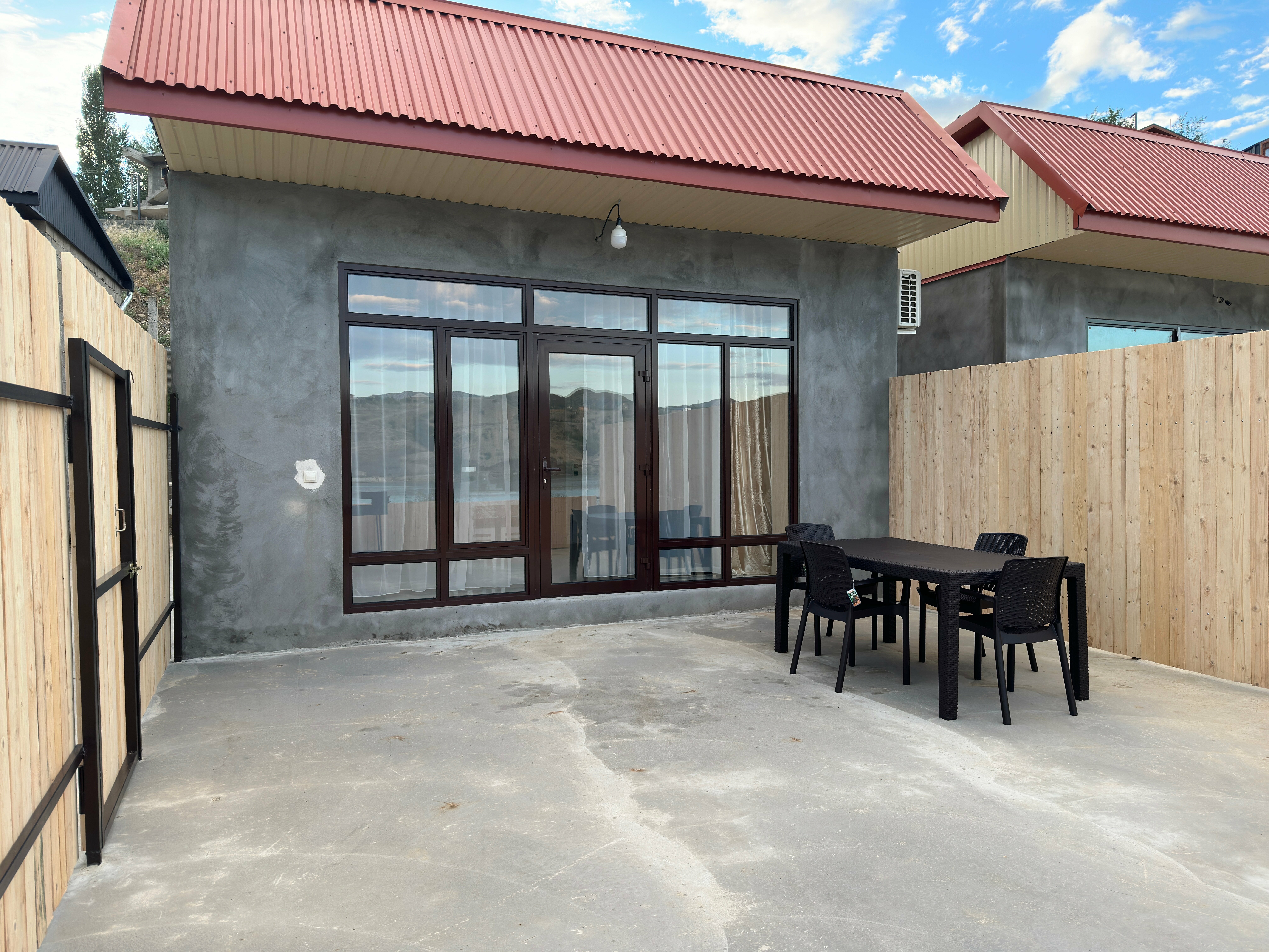 Дом с видом на горы