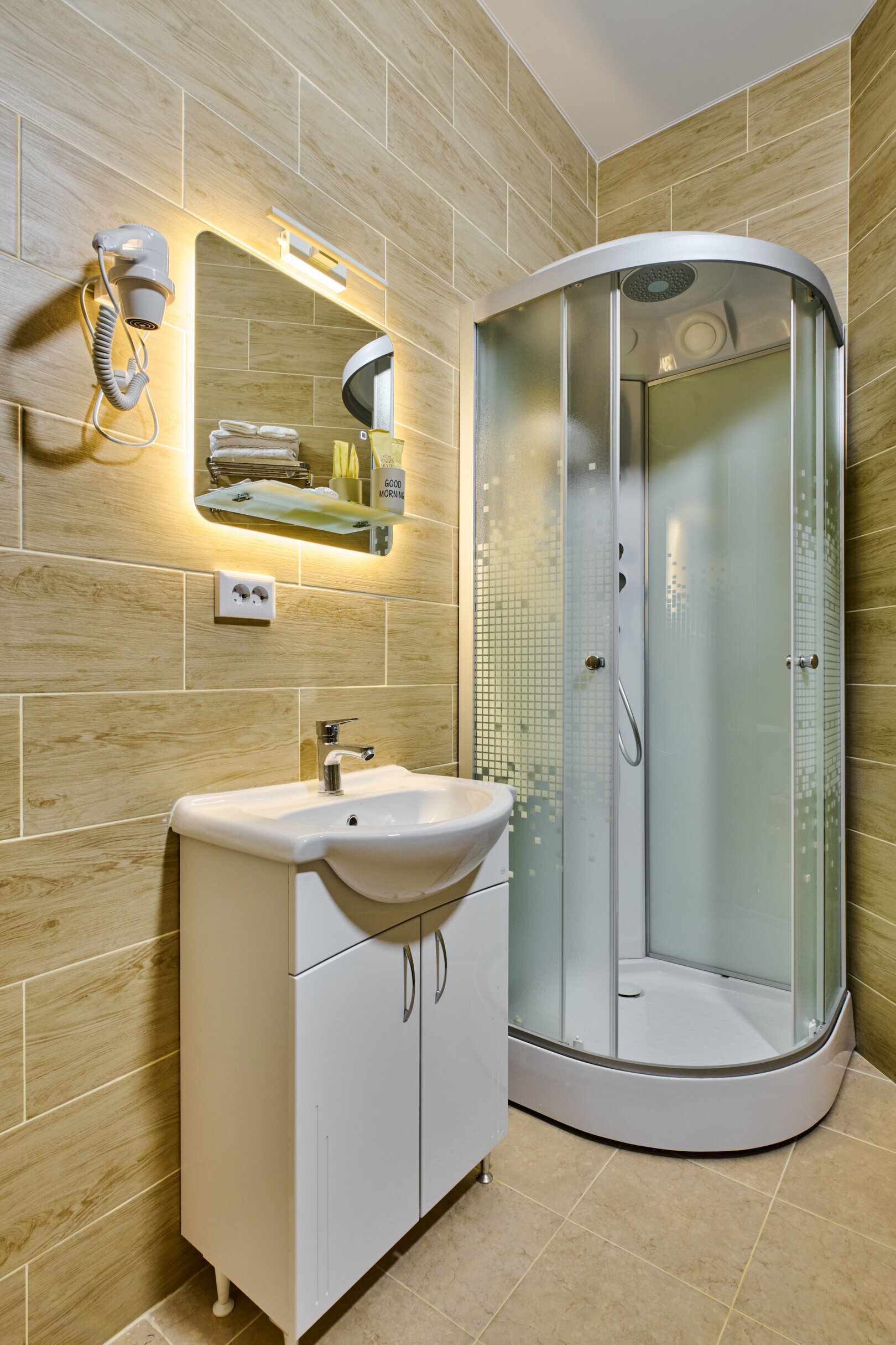 Небольшой двухместный номер с 1 кроватью