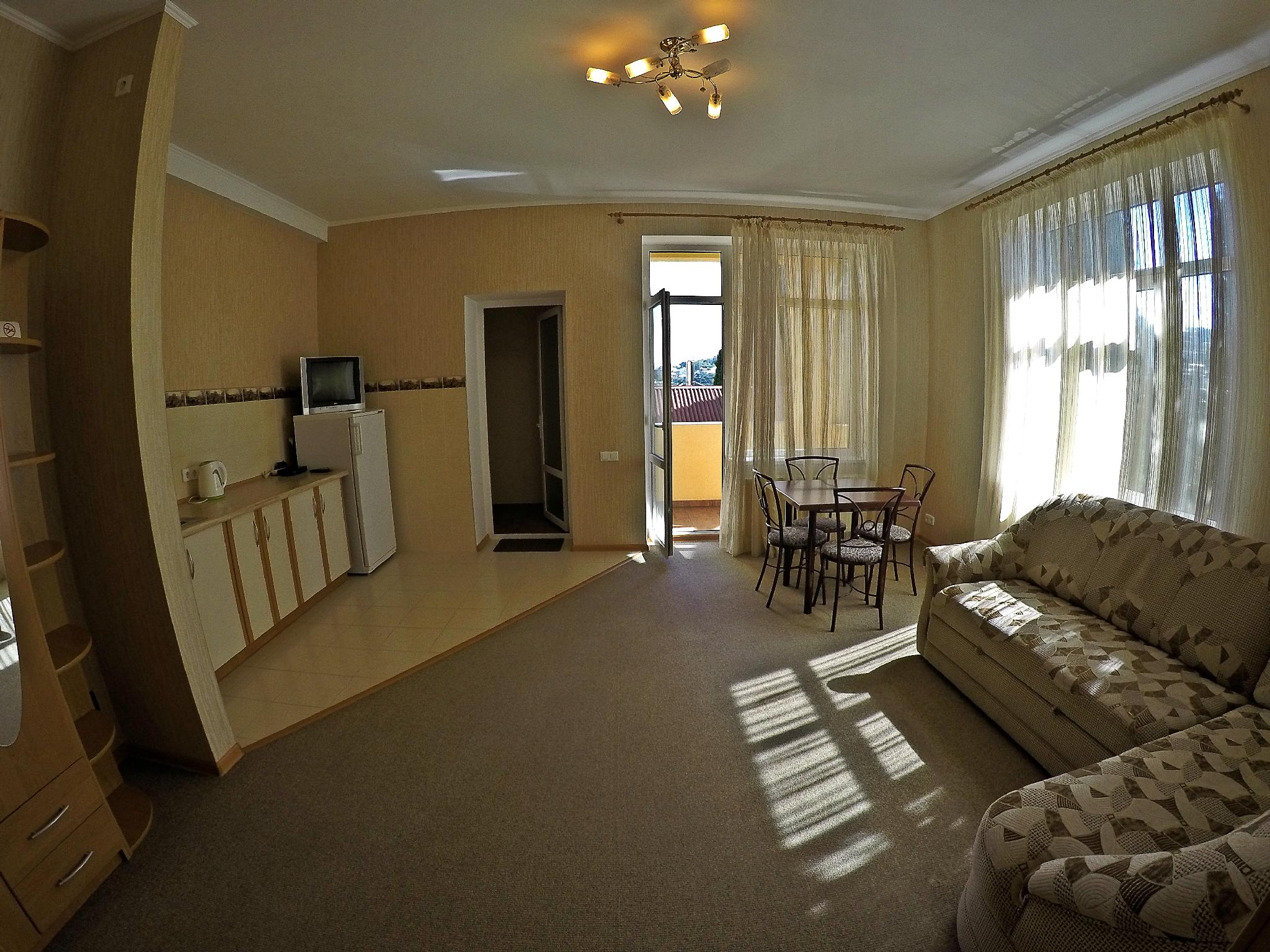 Четырехместный номер с видом на море