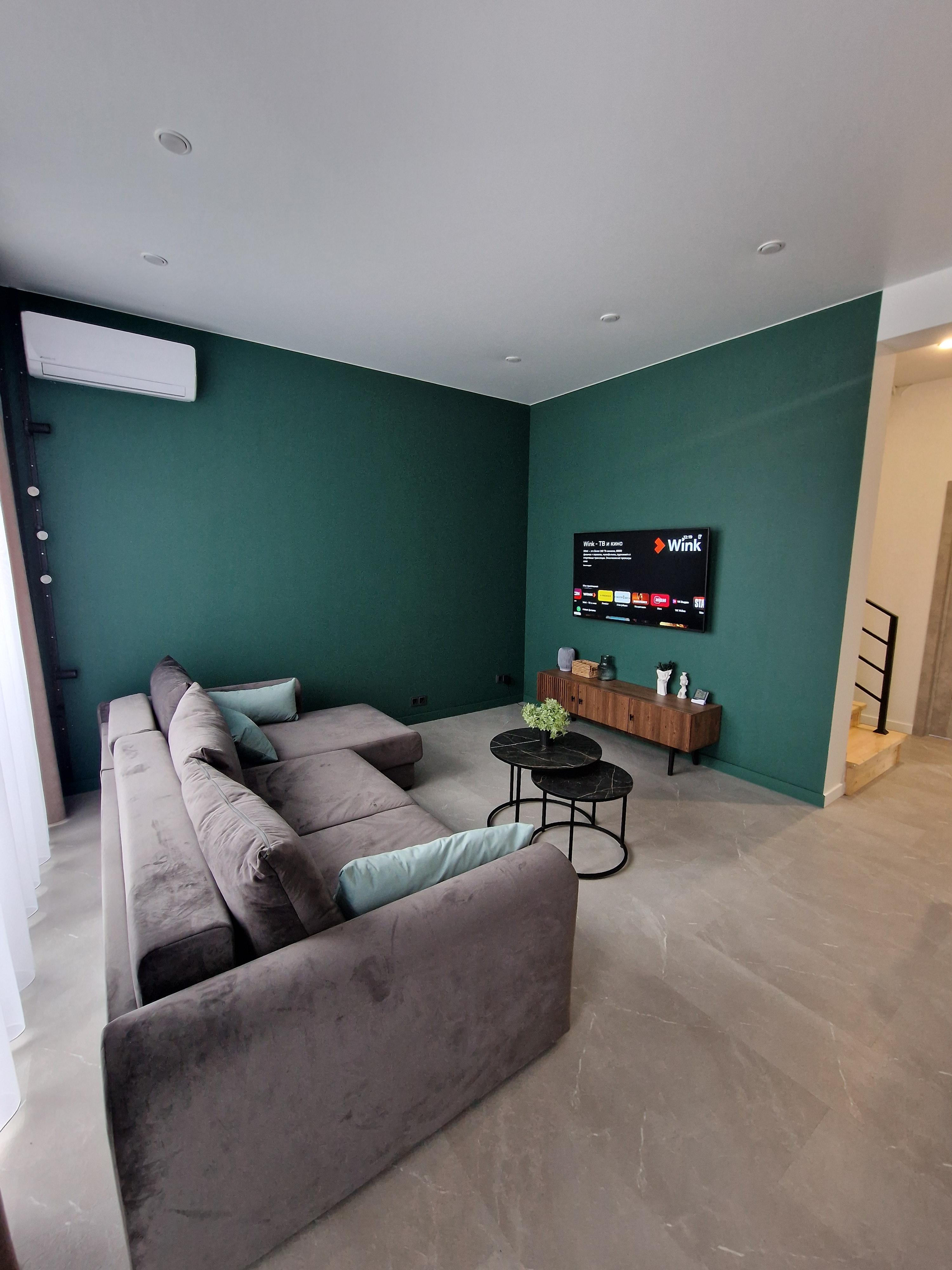 Коттедж с балконом