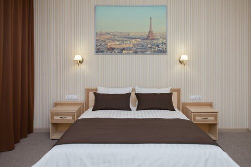 Номер стандарт с 1 двуспальной кроватью