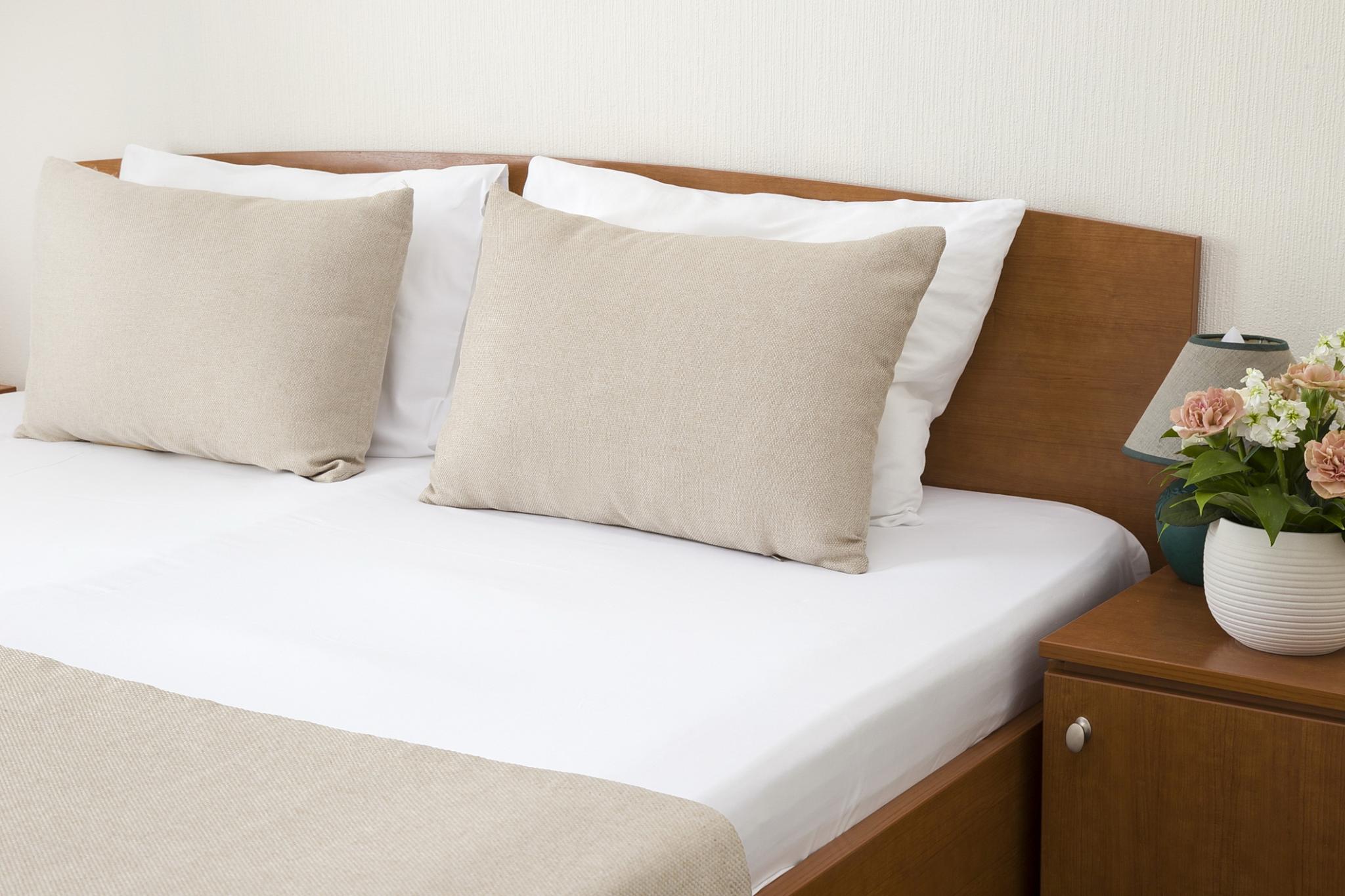 Номер стандарт с 1 двуспальной кроватью