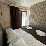 Коттедж улучшенный с 1 двуспальной кроватью и диваном в Карлен