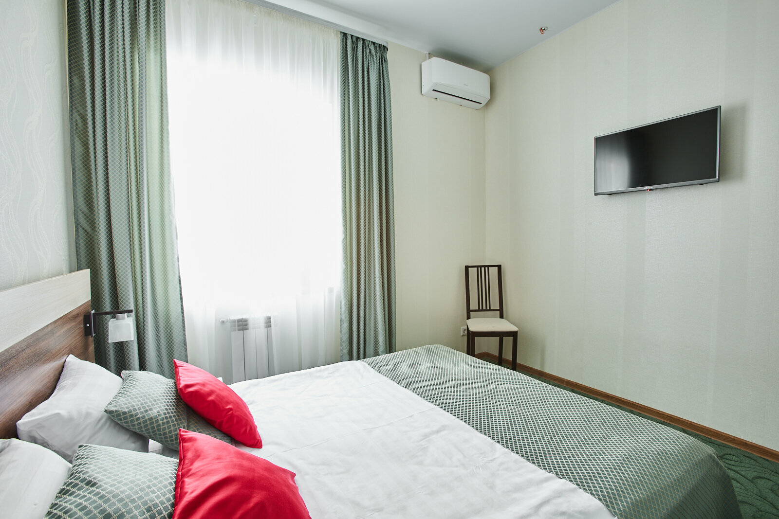 Стандартный номер с кроватью размера "queen-size"