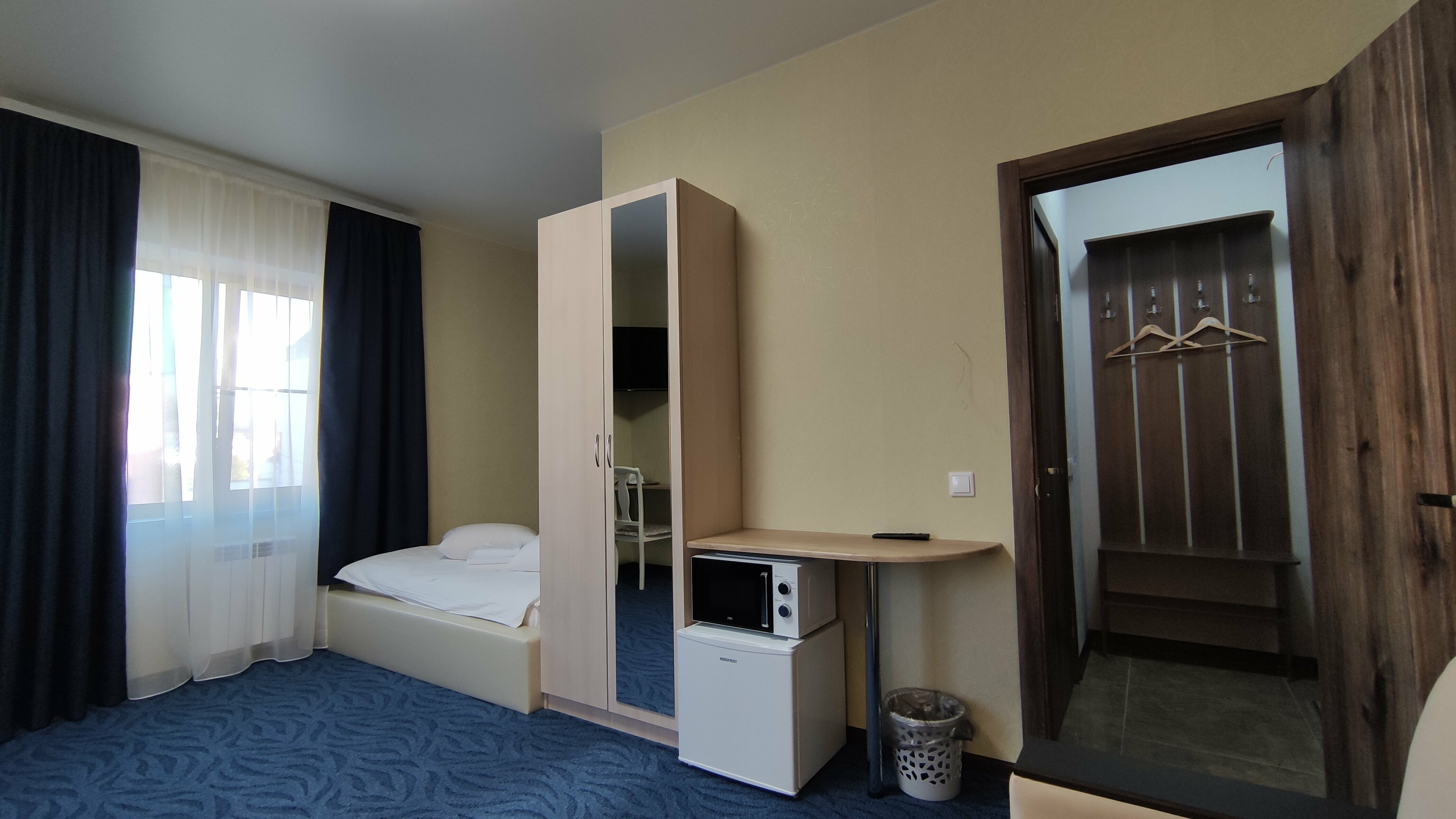 Улучшенный номер с кроватью размера «queen-size»