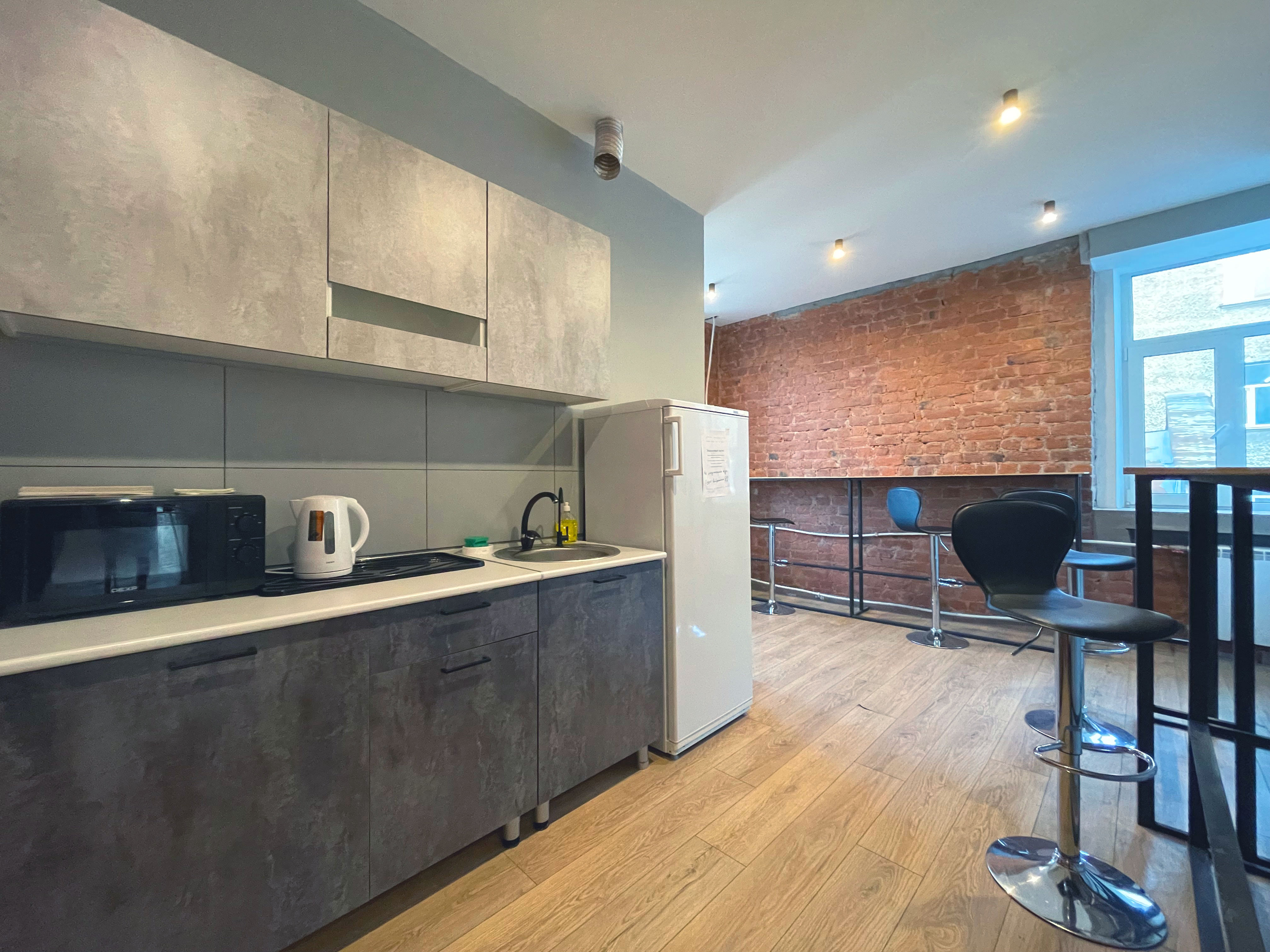 Односпальная кровать в общем номере