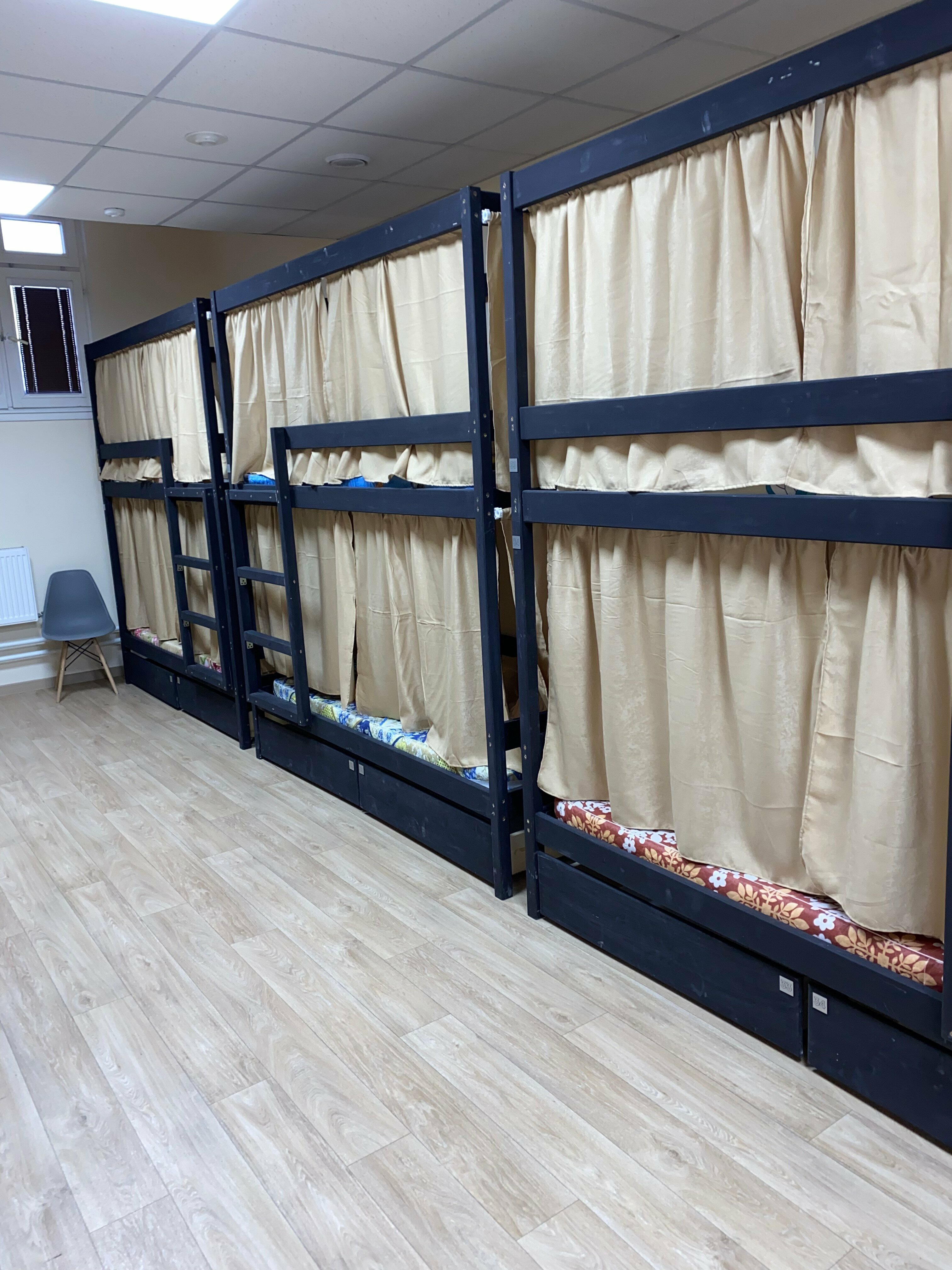 Общий 10-местный номер для мужчин и женщин