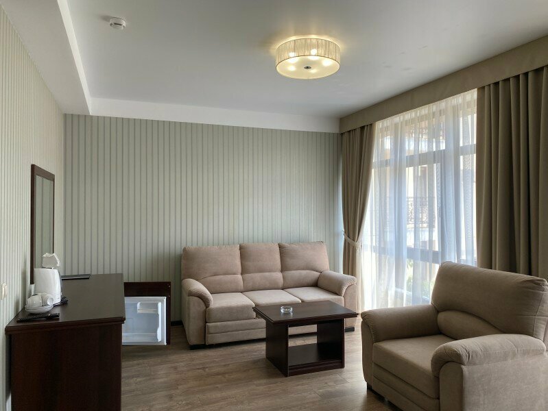 Двухкомнатный люкс с балконом